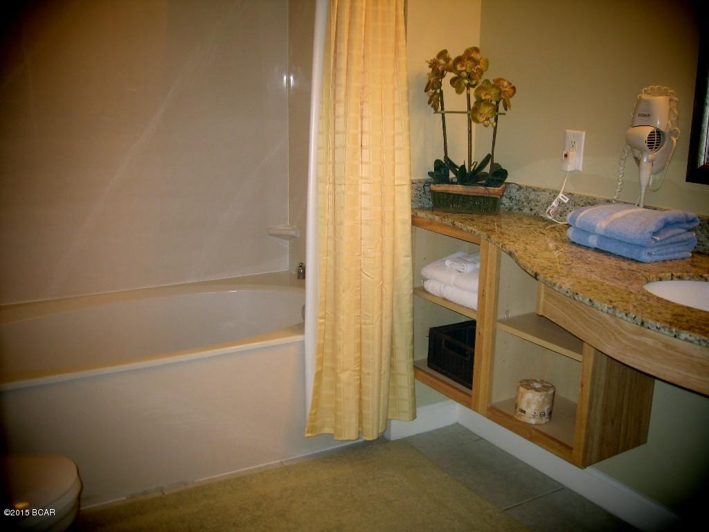 Splash Condo - Residential