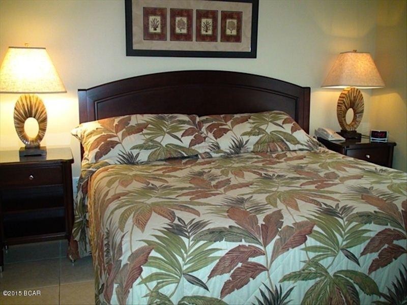 Splash Condo - Residential