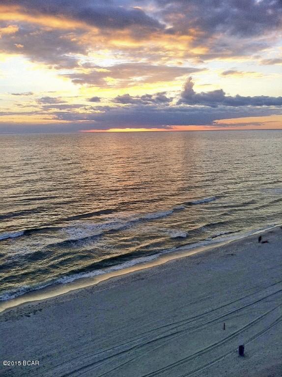 Splash Condo - Residential