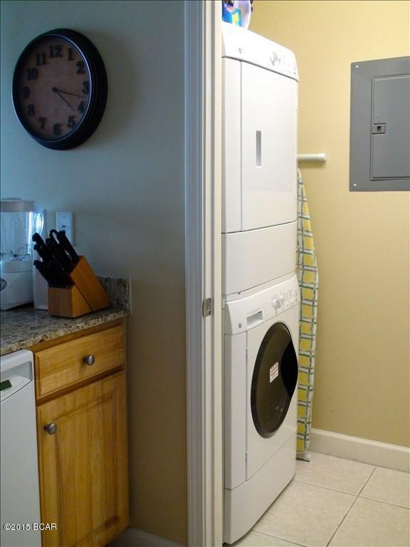 Splash Condo - Residential