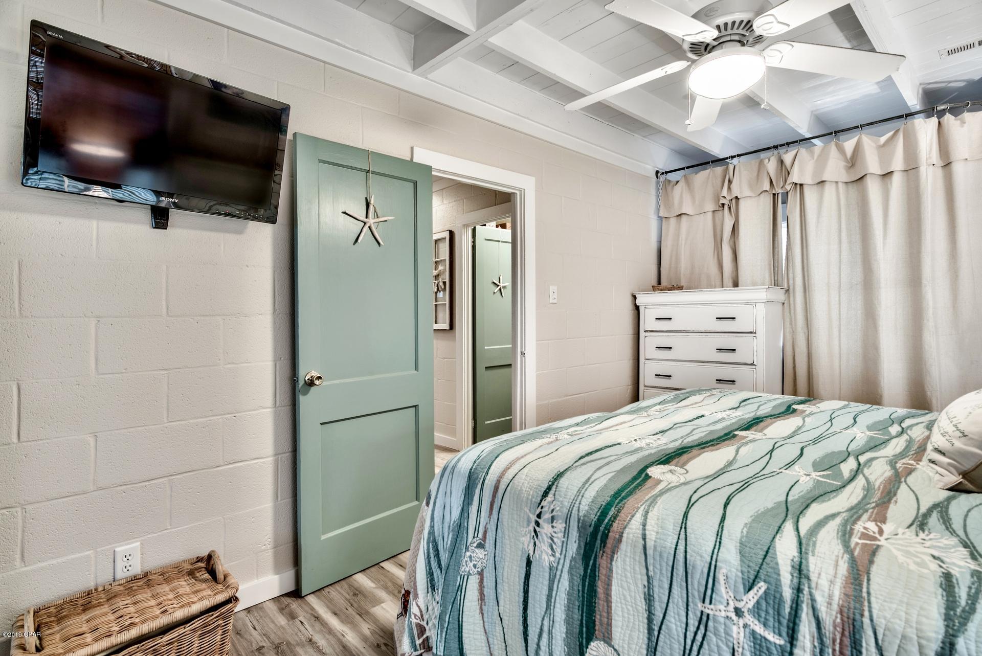 Santa Monica Beach - Residential