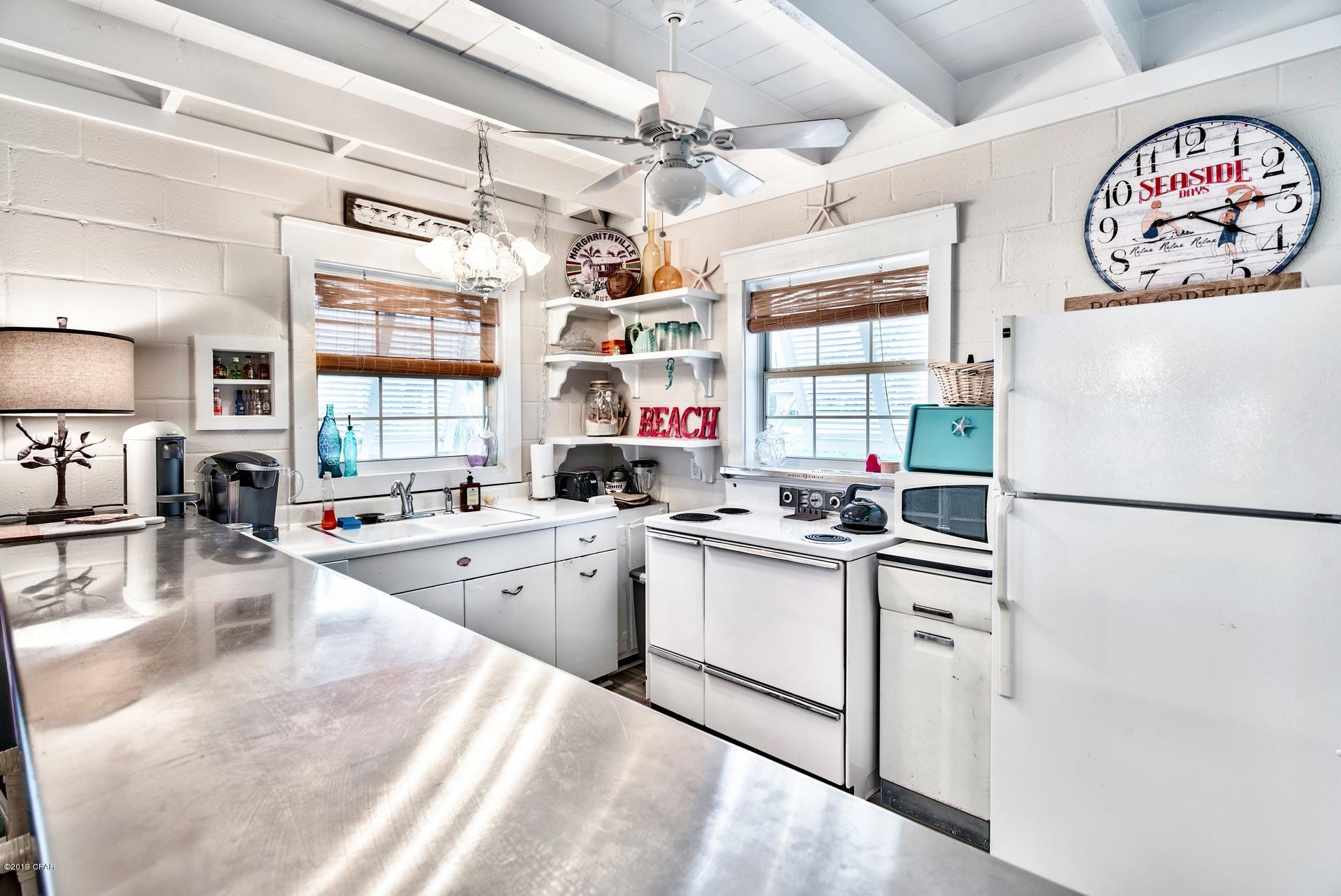 Santa Monica Beach - Residential