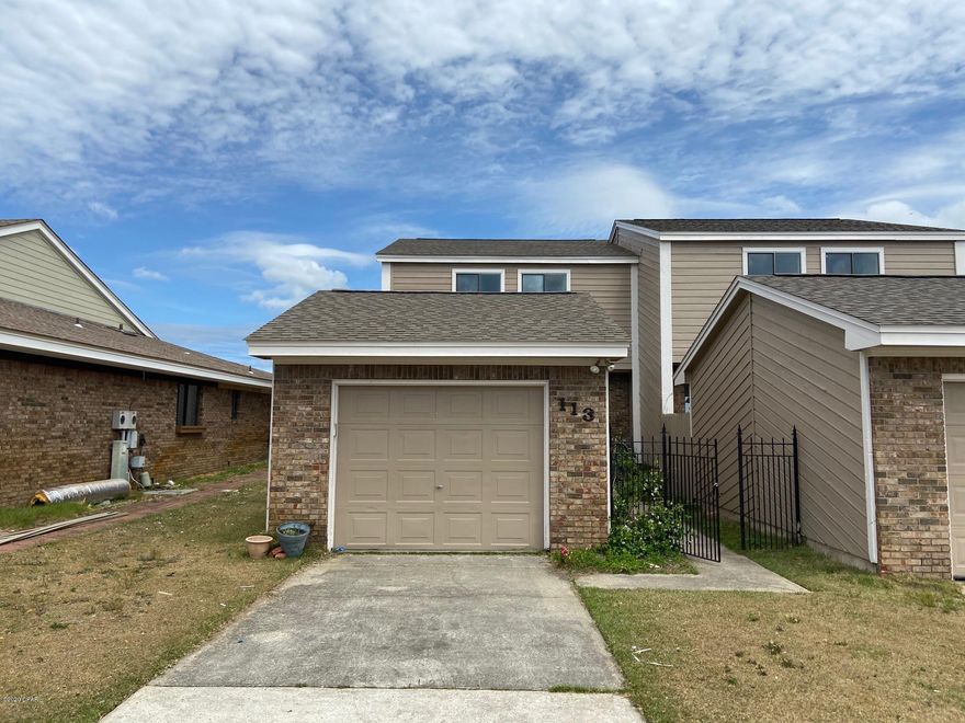 This unit comes with a chair lift for elderly family members. Rent is $1600. Deposit is $1600. with a good credit.