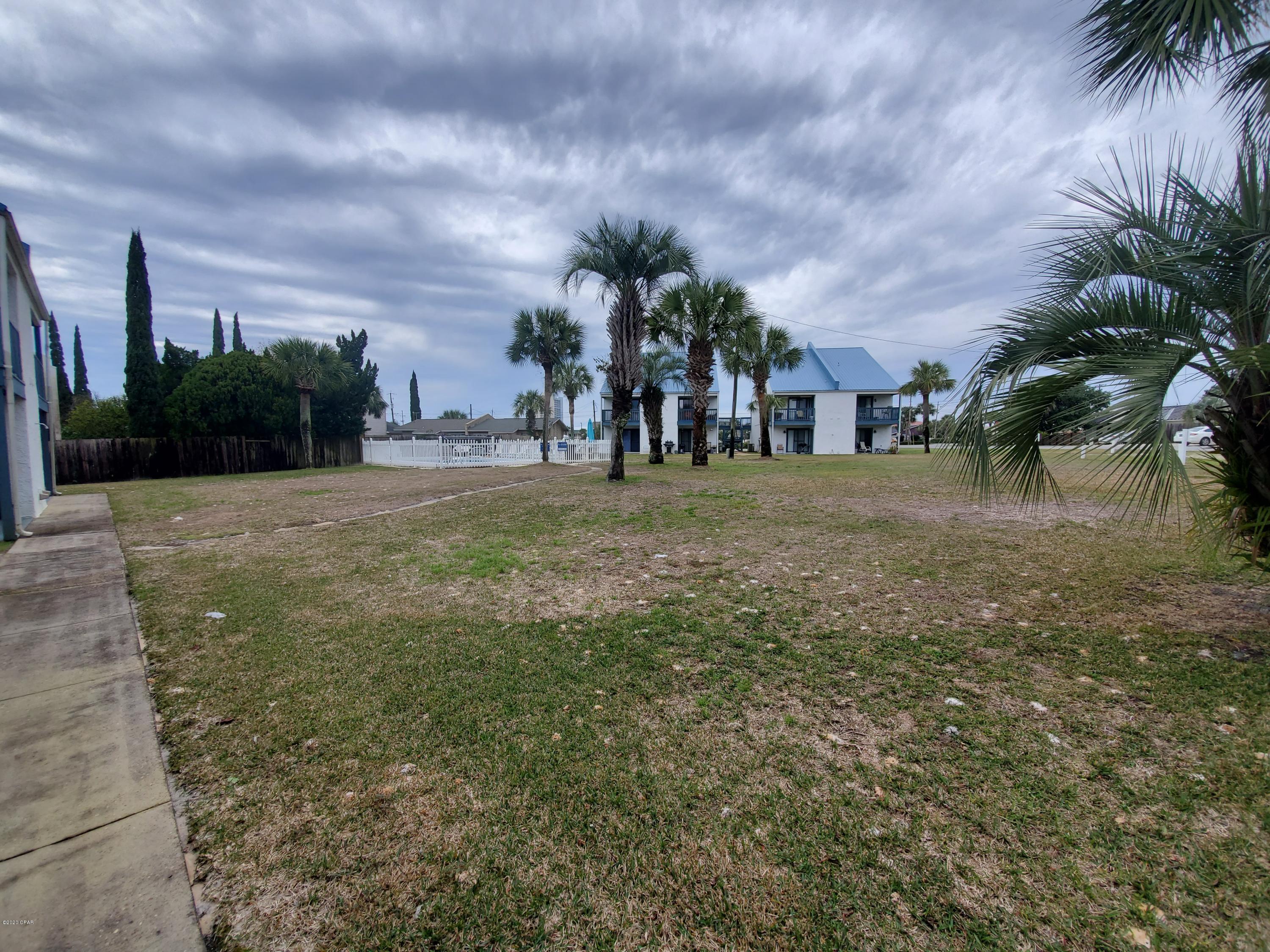 El Centro Villas Ph 1 - Residential