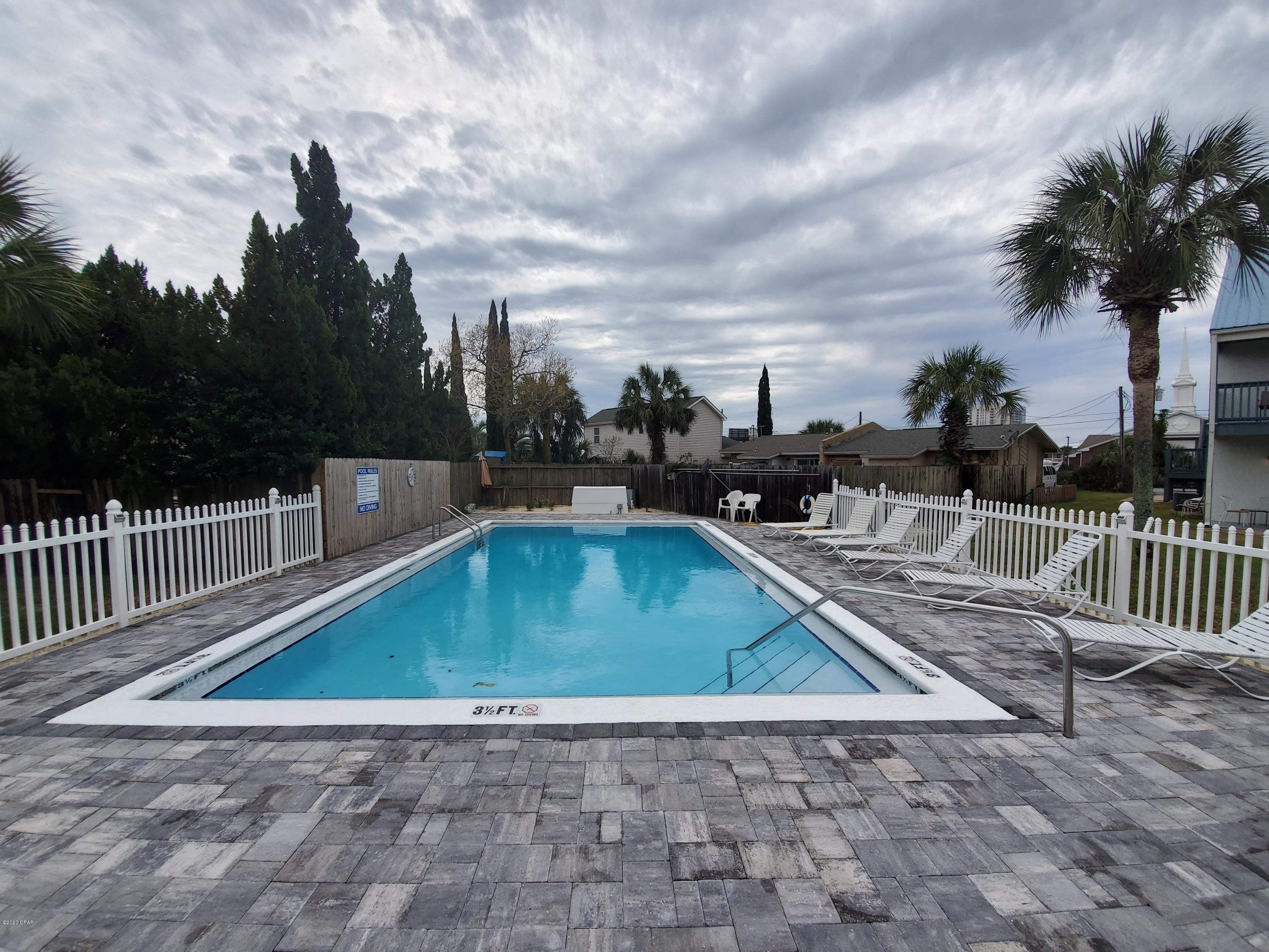 El Centro Villas Ph 1 - Residential