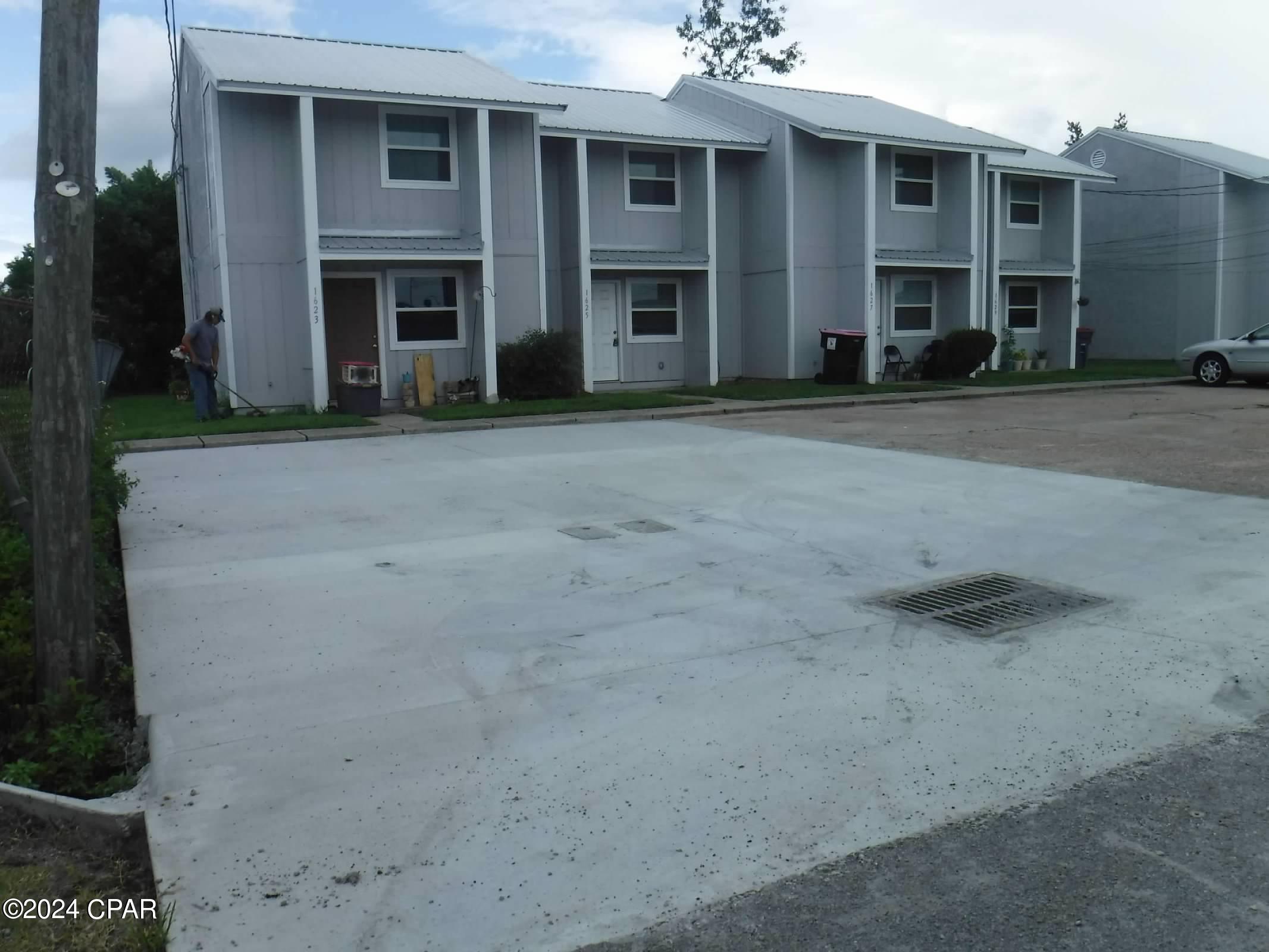 [No Recorded Subdiv] - Residential Lease
