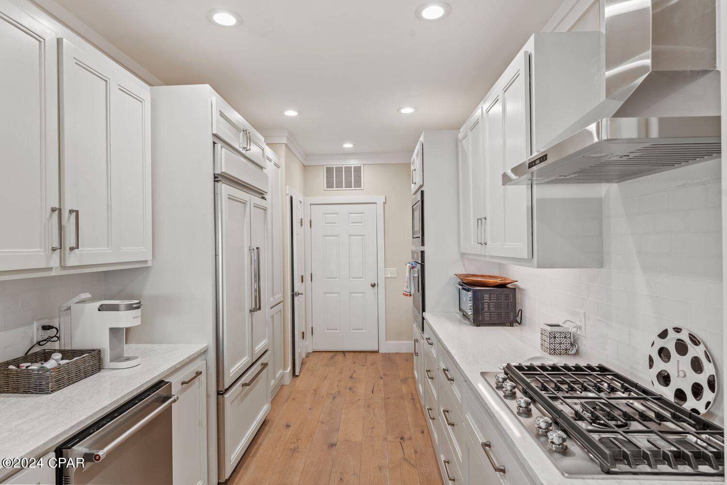 Panama City Beach, Florida 32408, United States, 3 Bedrooms Bedrooms, ,3 BathroomsBathrooms,Residential,Pending,64878