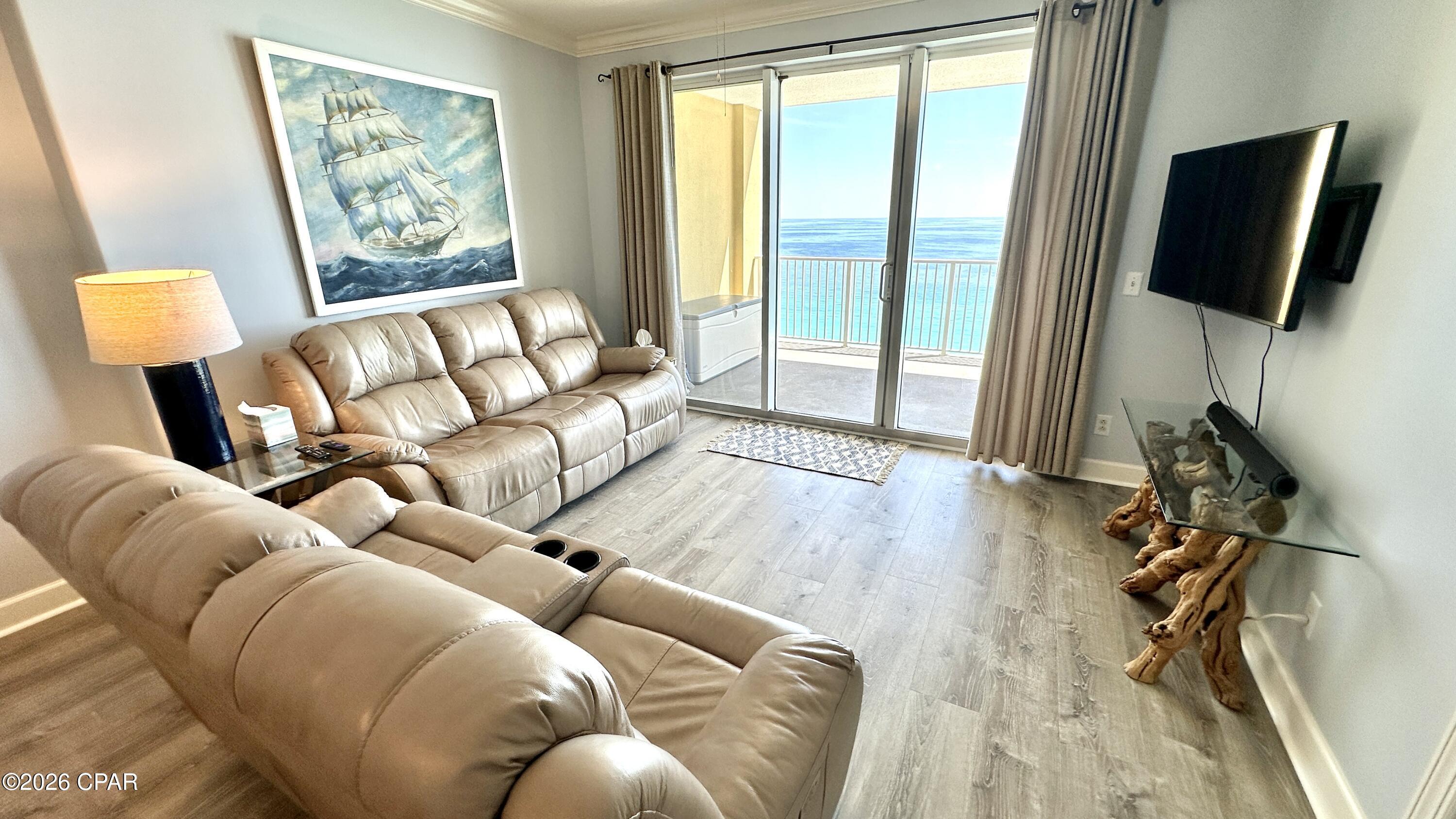 Tropic Winds - Residential