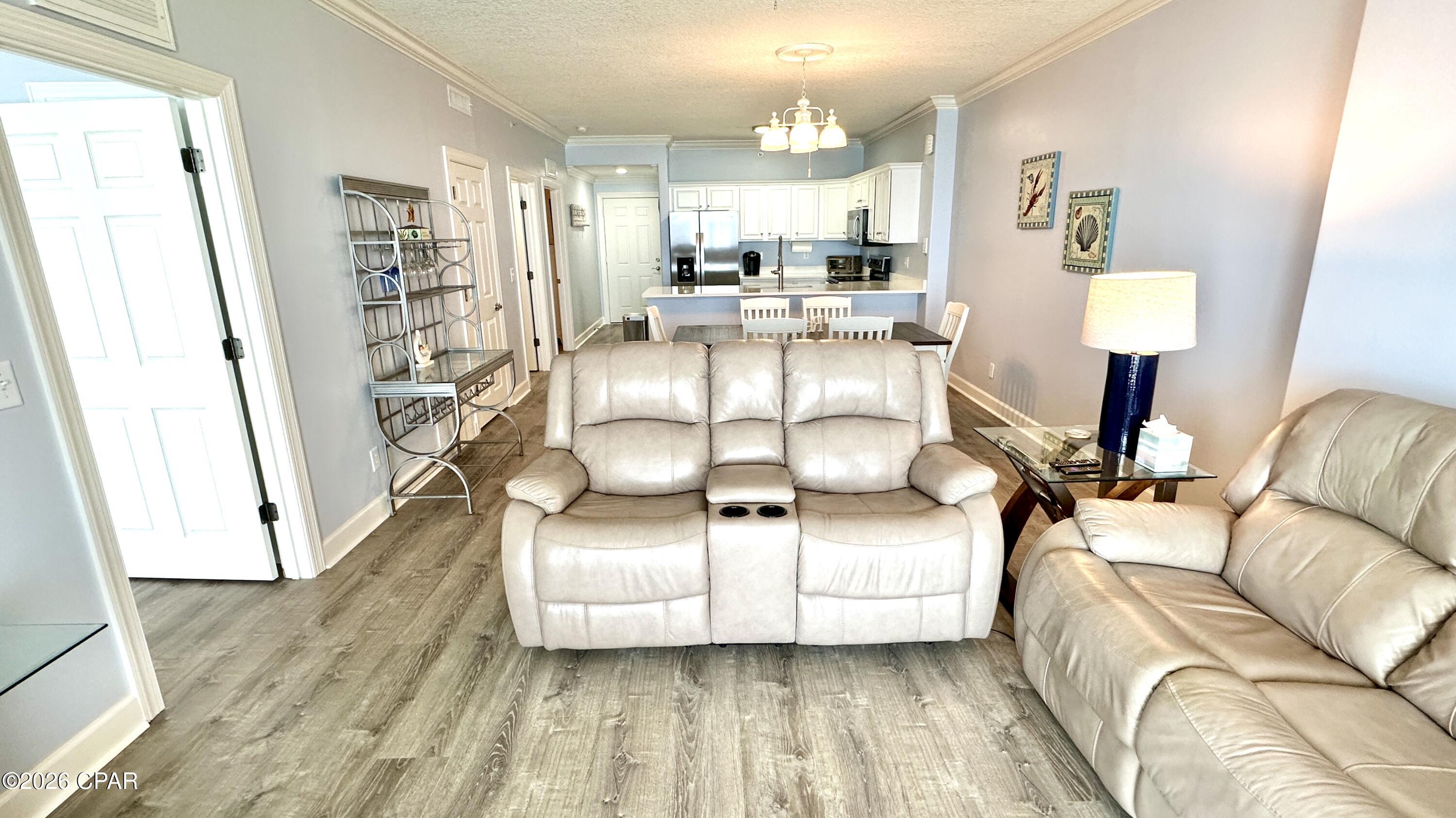 Tropic Winds - Residential