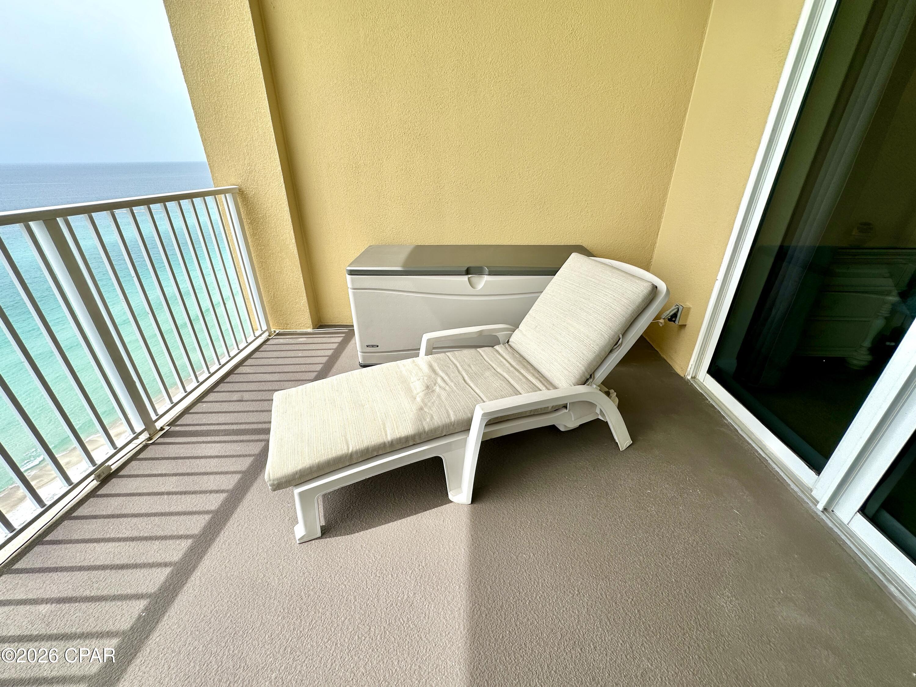 Tropic Winds - Residential