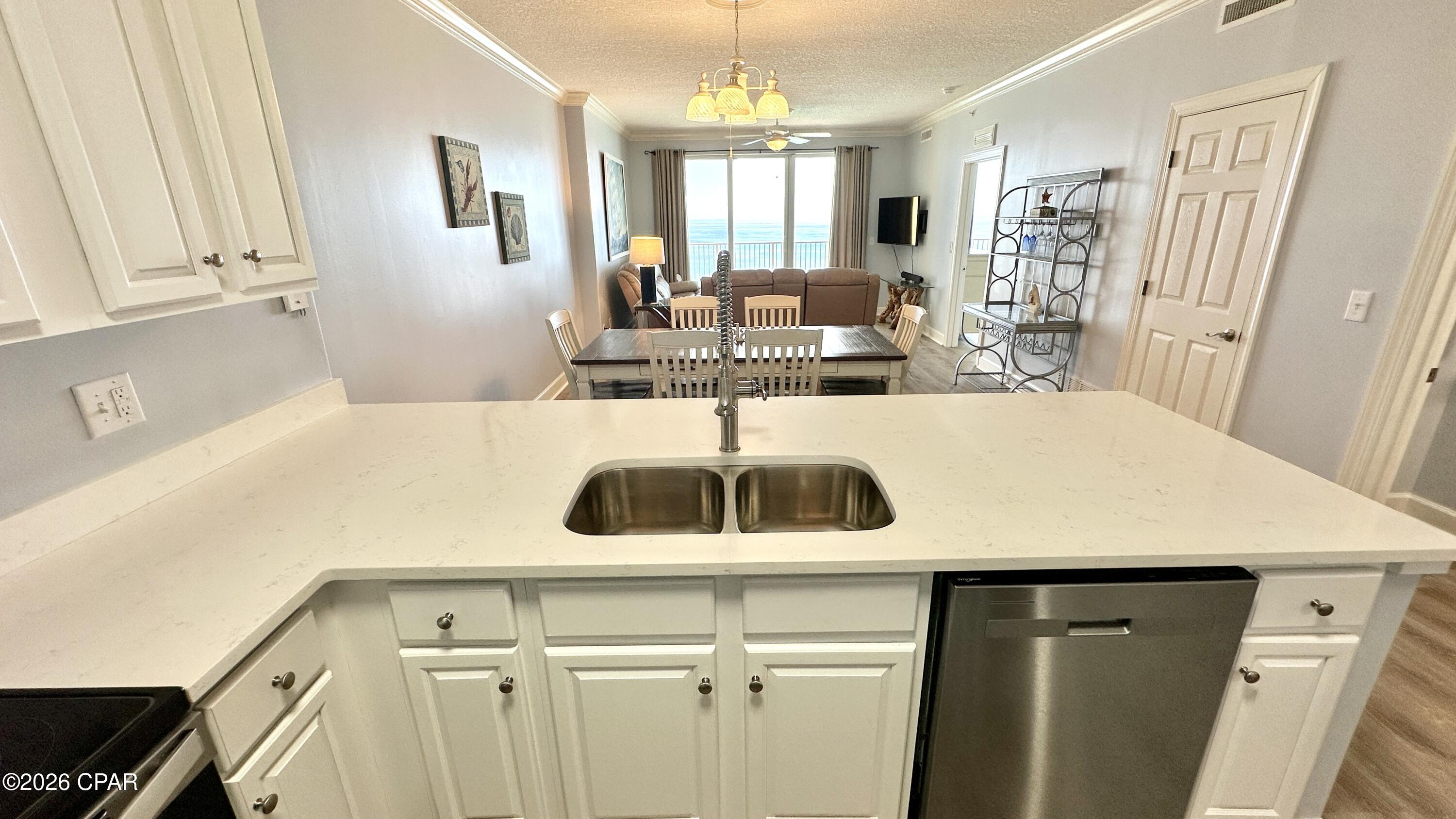 Tropic Winds - Residential