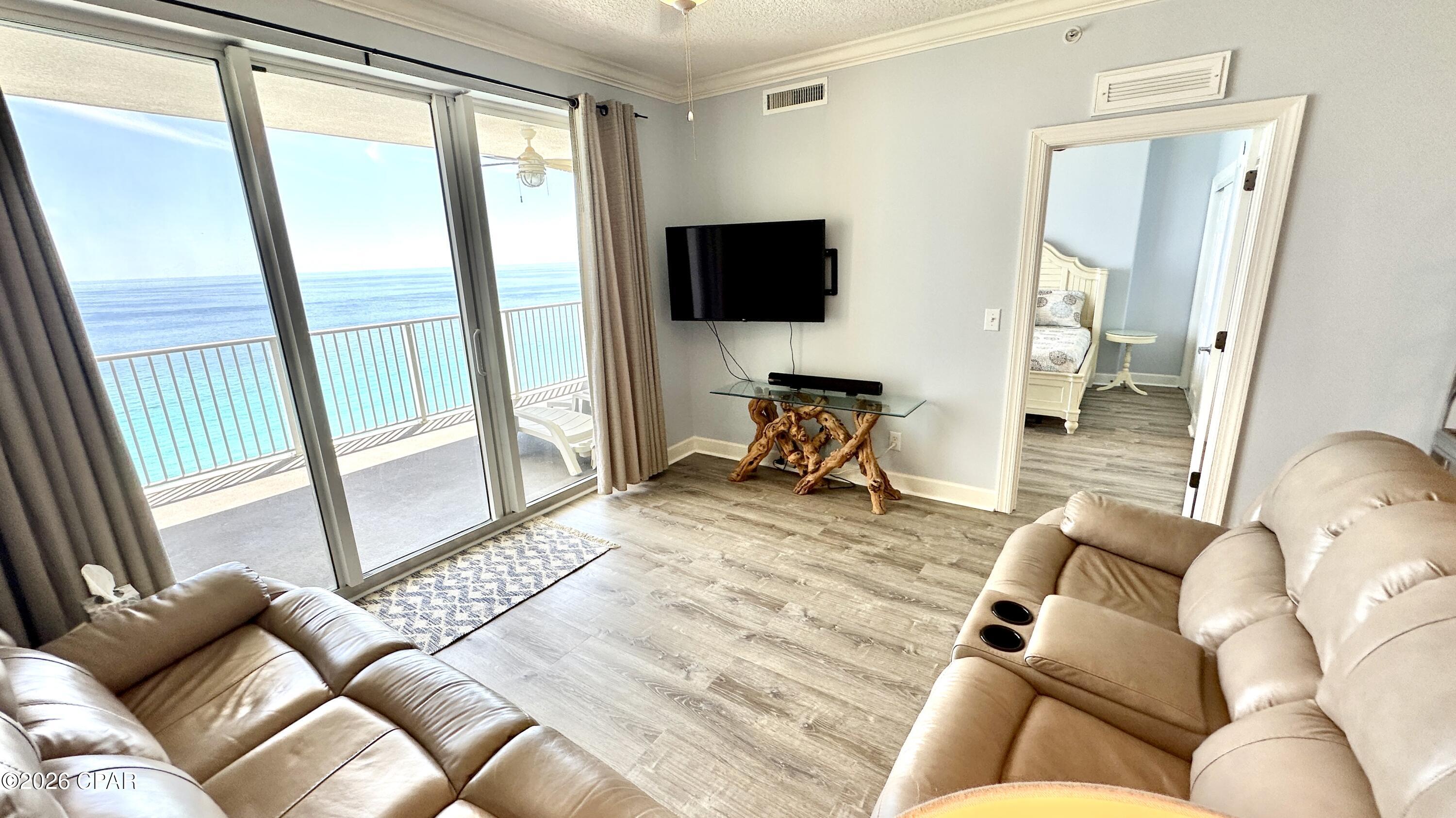Tropic Winds - Residential