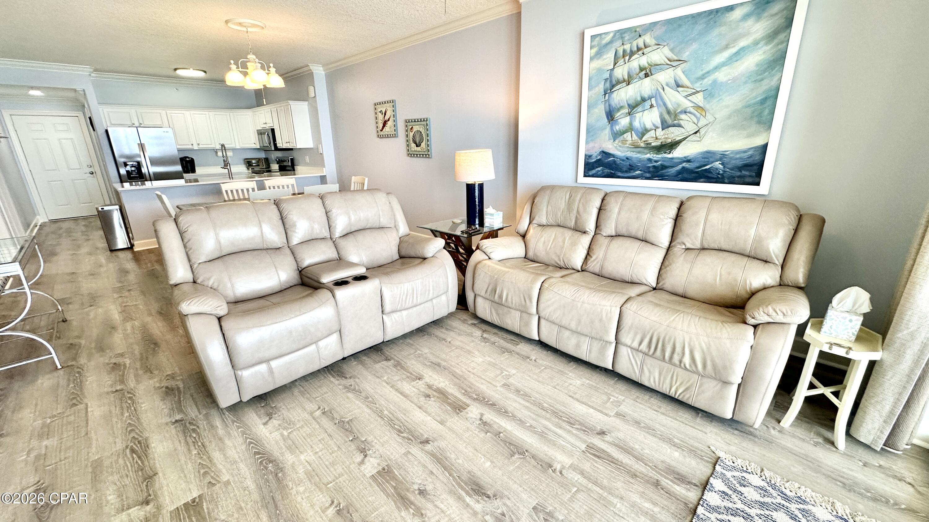 Tropic Winds - Residential