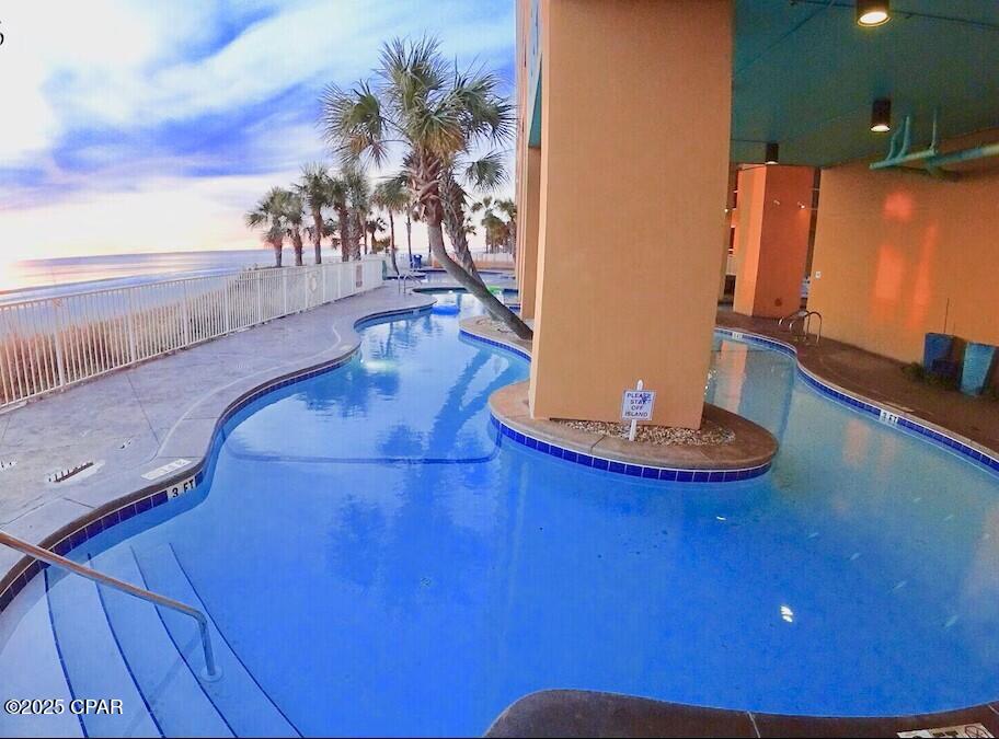 Splash Condo - Residential