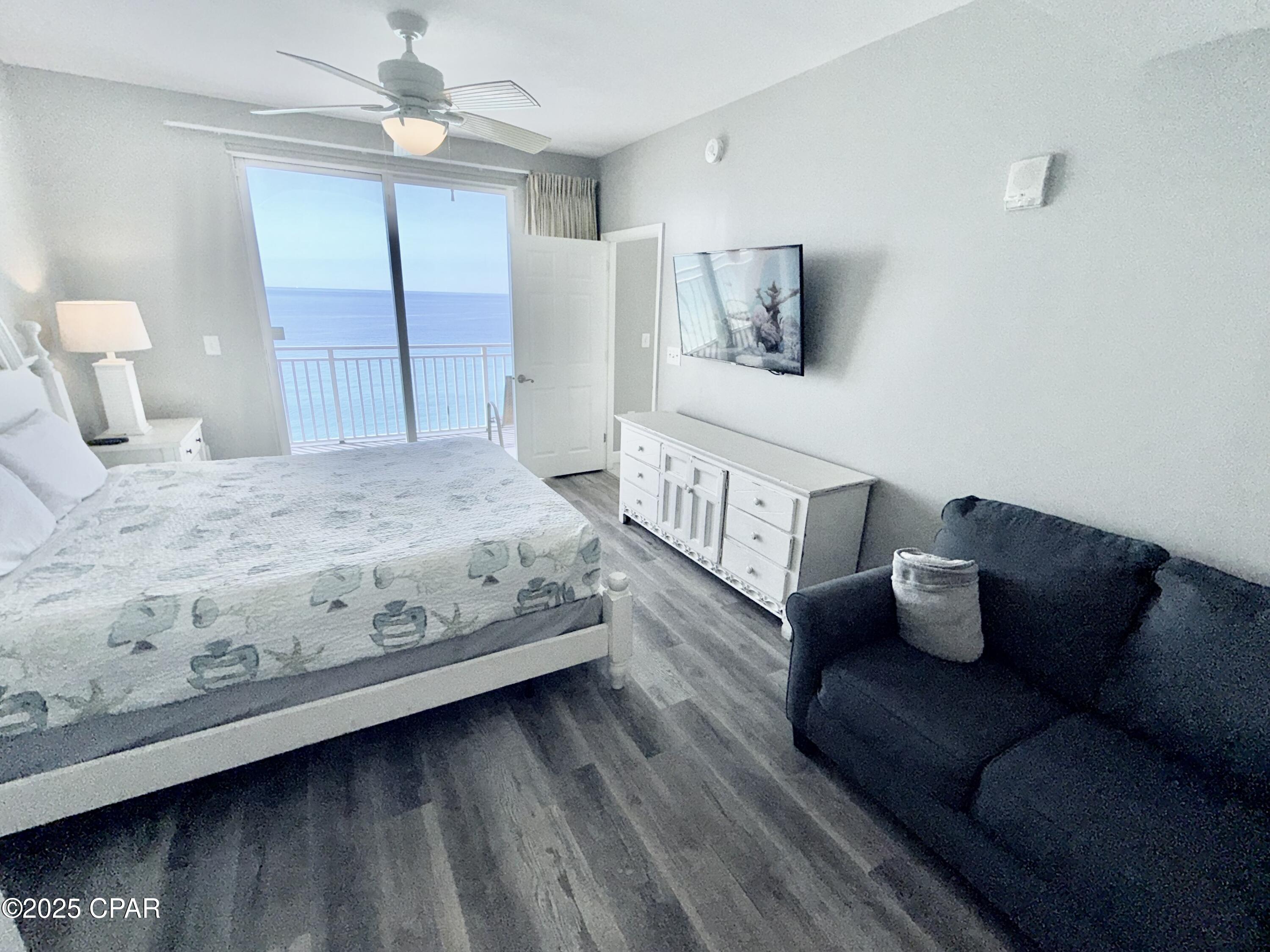 Splash Condo - Residential