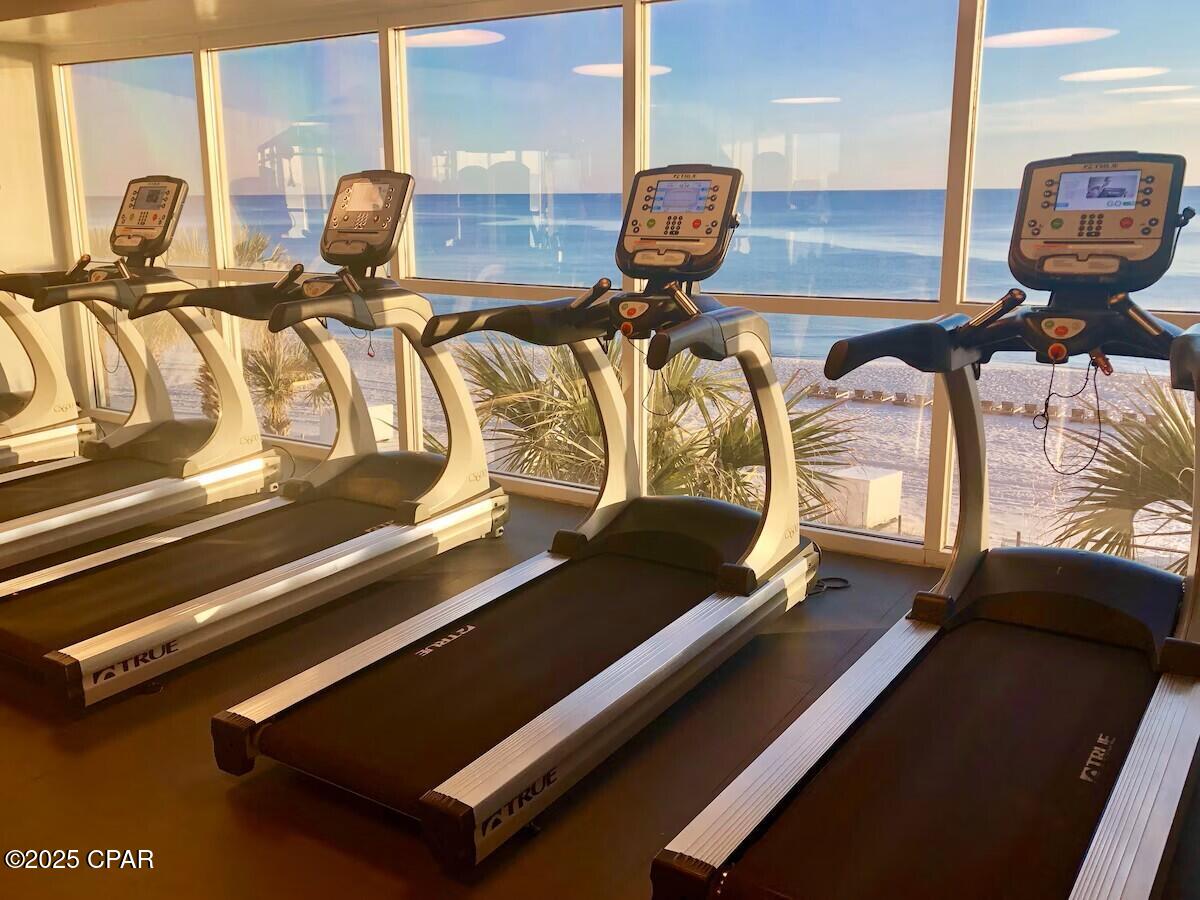 Splash Condo - Residential