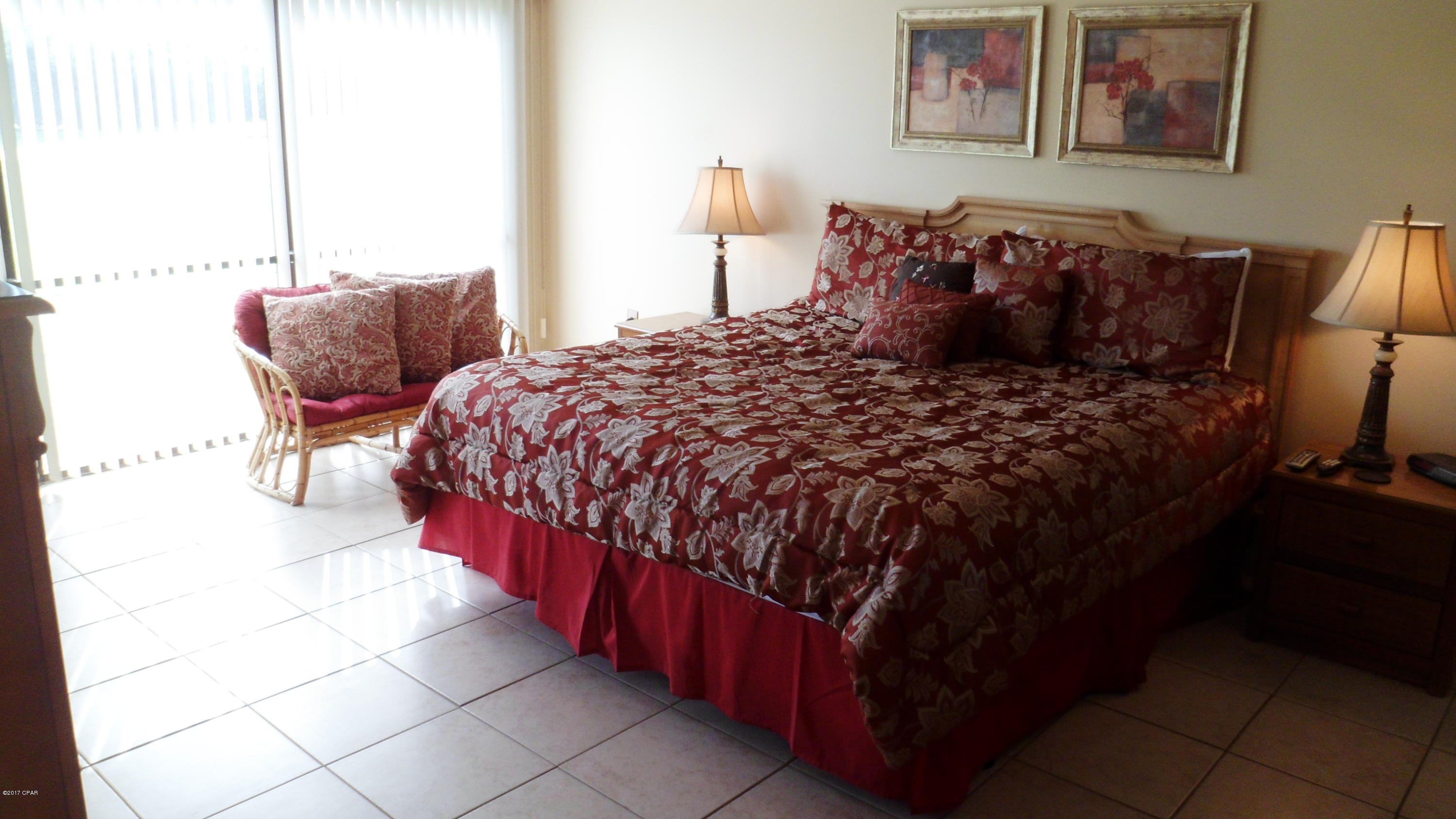 Edgewater Golf Villas III - Residential