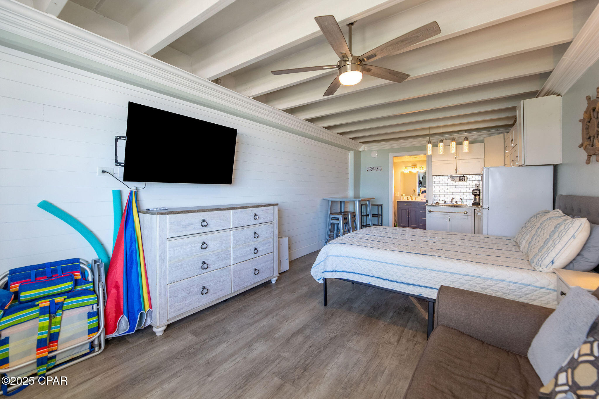 Fontainebleau Terrace - Residential