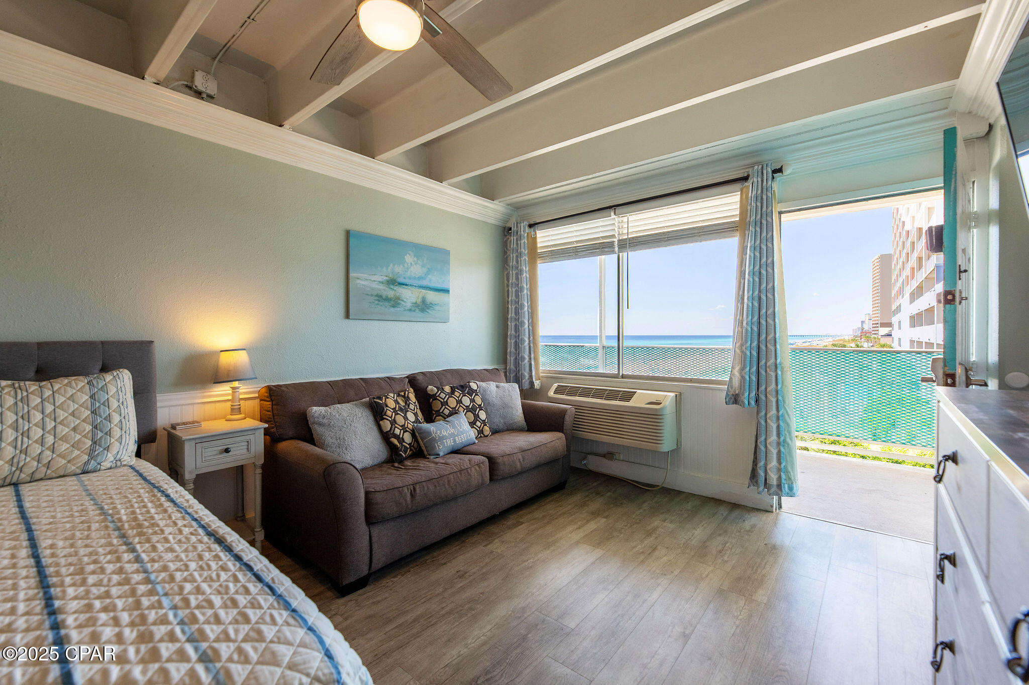 Fontainebleau Terrace - Residential