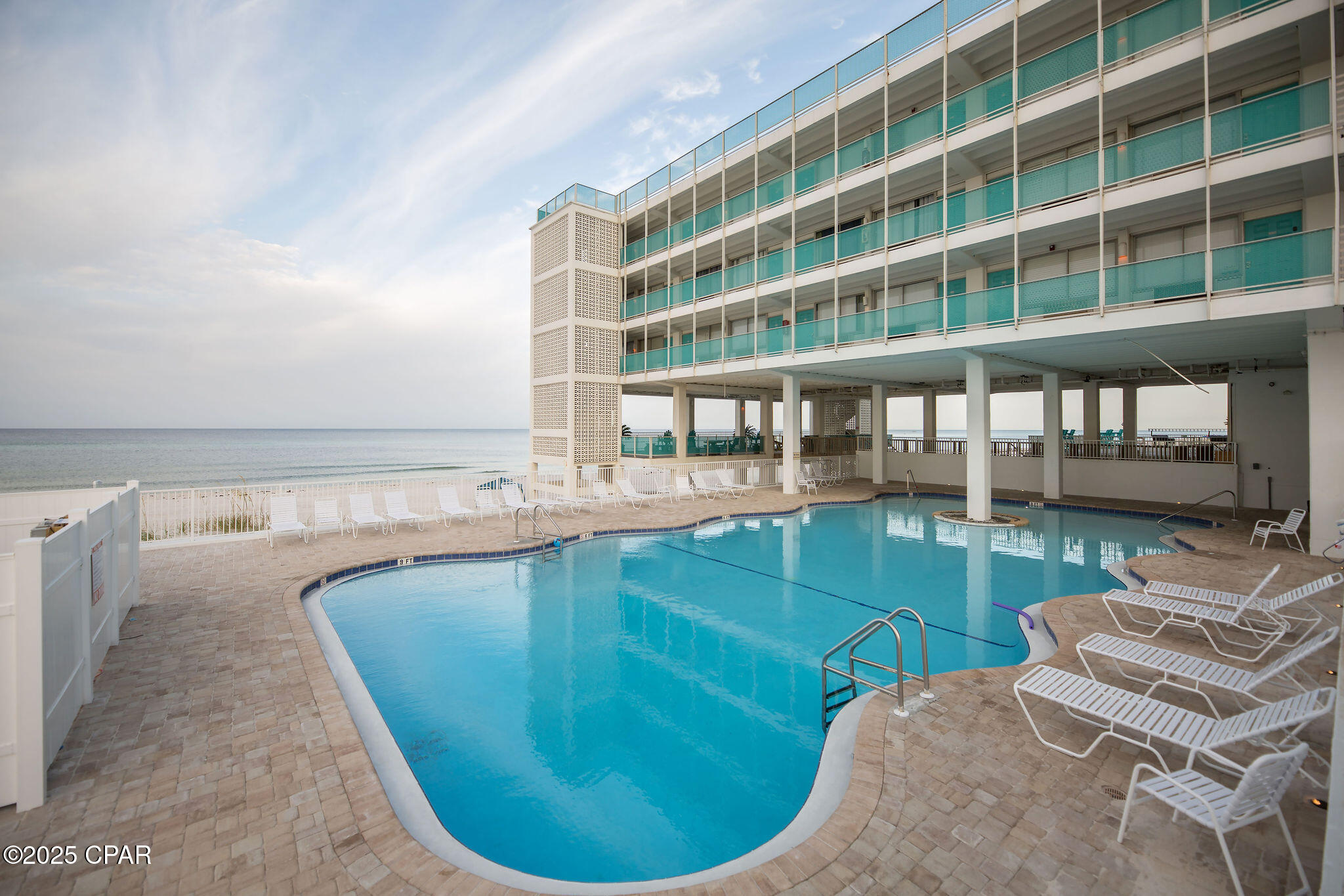 Fontainebleau Terrace - Residential