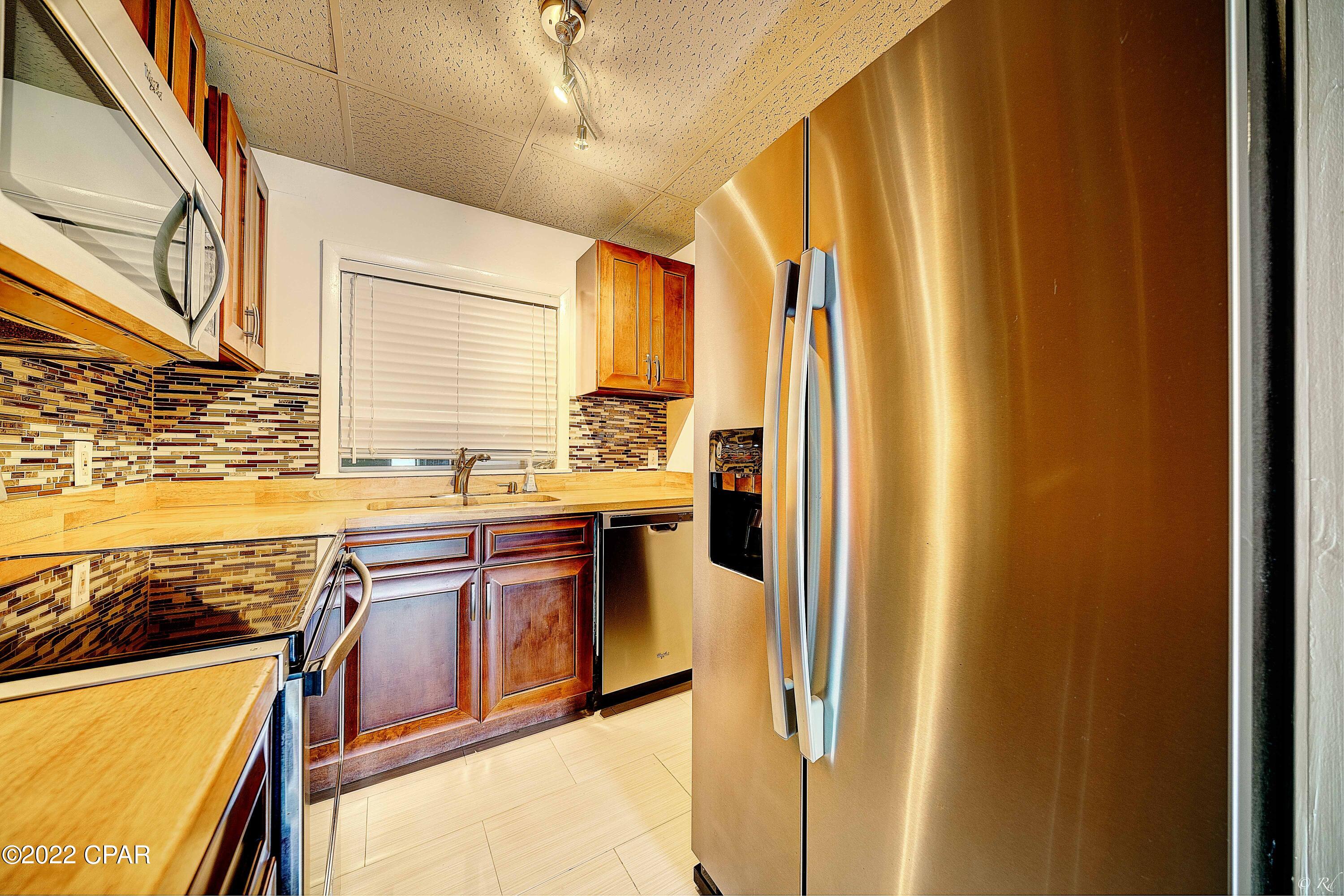 Bay Club Condo Ph 1 - Residential