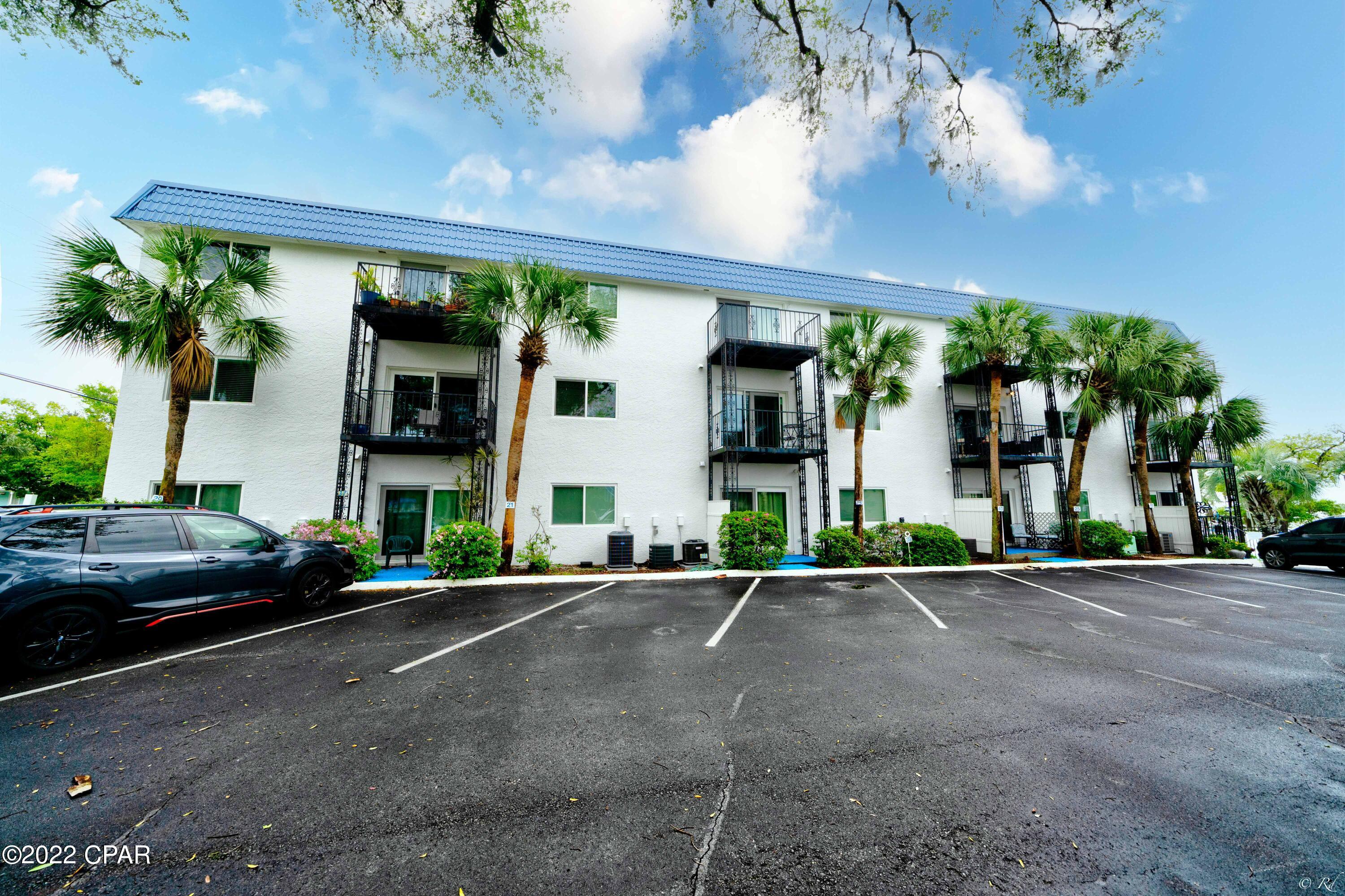 Bay Club Condo Ph 1 - Residential