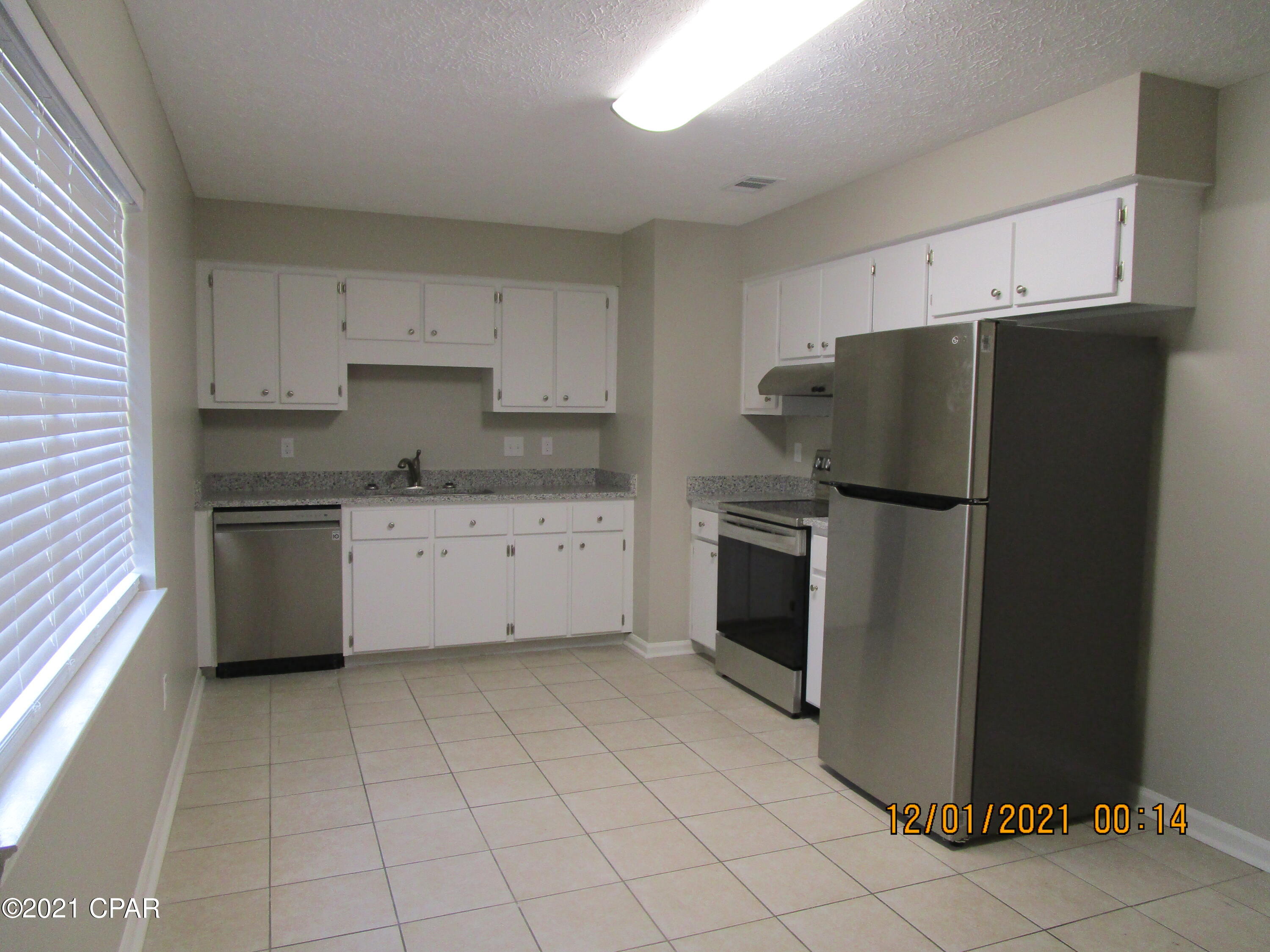 [No Recorded Subdiv] - Residential Lease