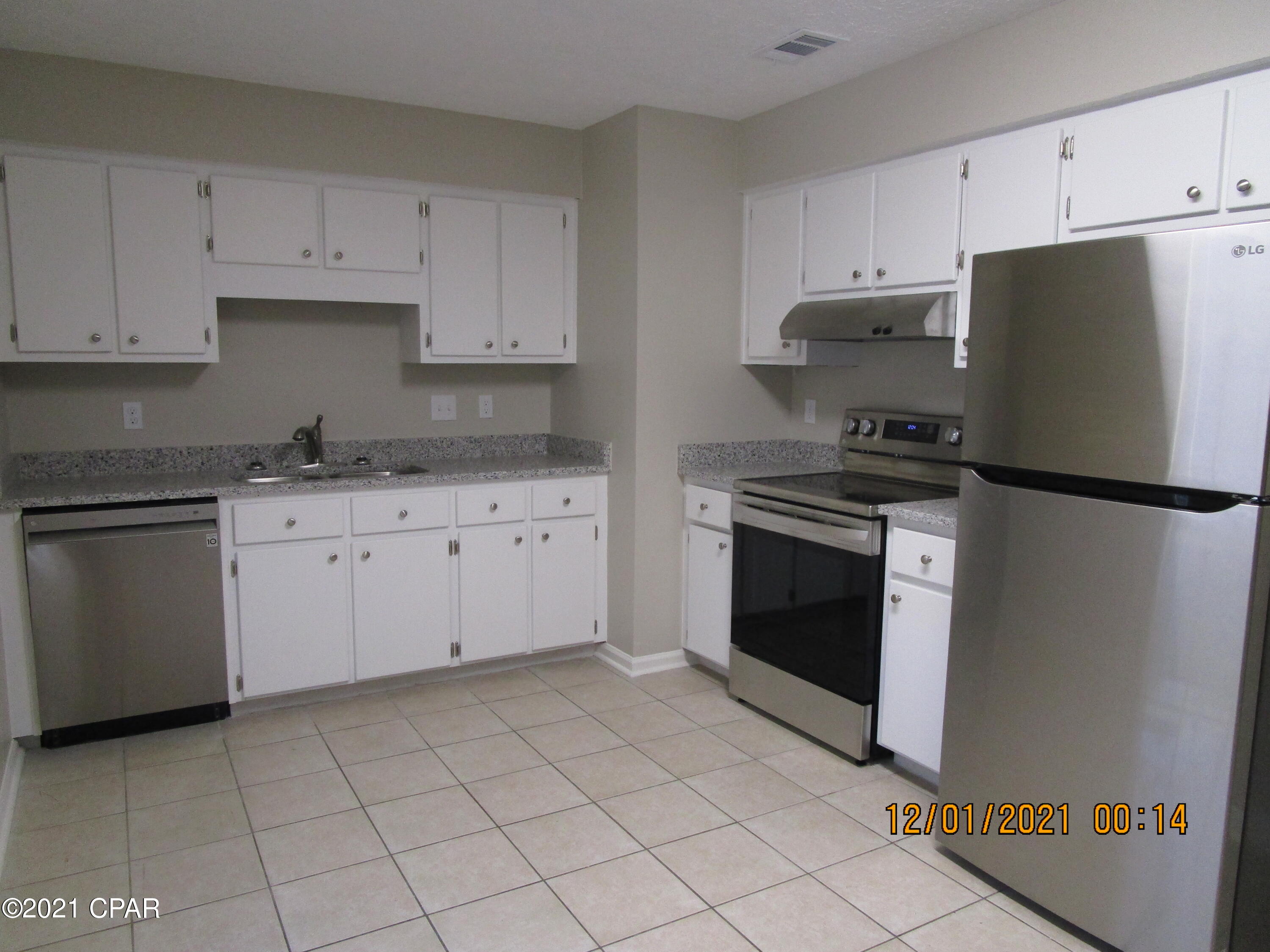 [No Recorded Subdiv] - Residential Lease