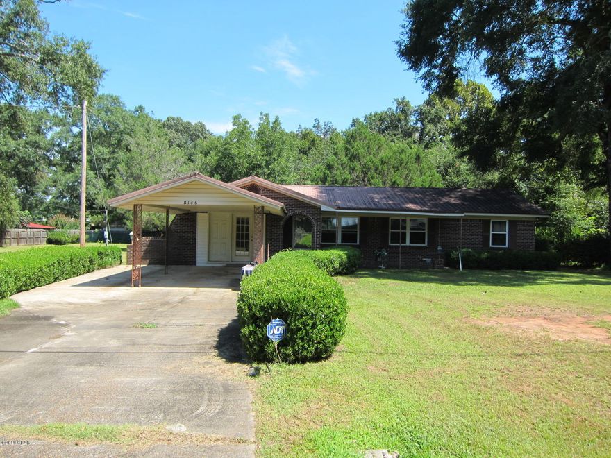 Nice home priced to sell. Come see this beautiful 3 bedroom 1 bath home inside the Sneads City limits.  Walking distance to the High School.   Also has a trailer hook up in back yard for a mobile home with 2 outside sheds for storage.