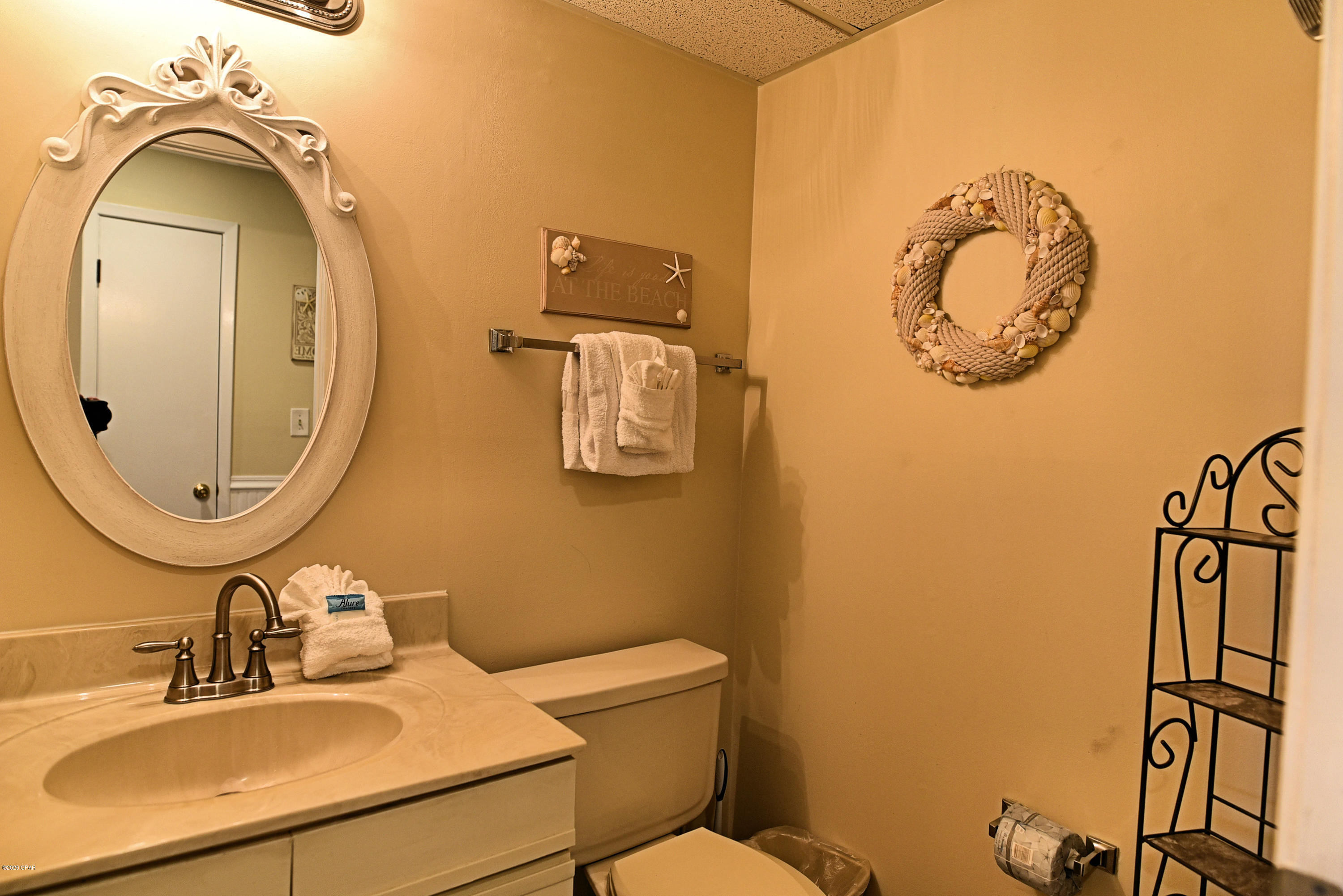 Edgewater Golf Villas V-B - Residential