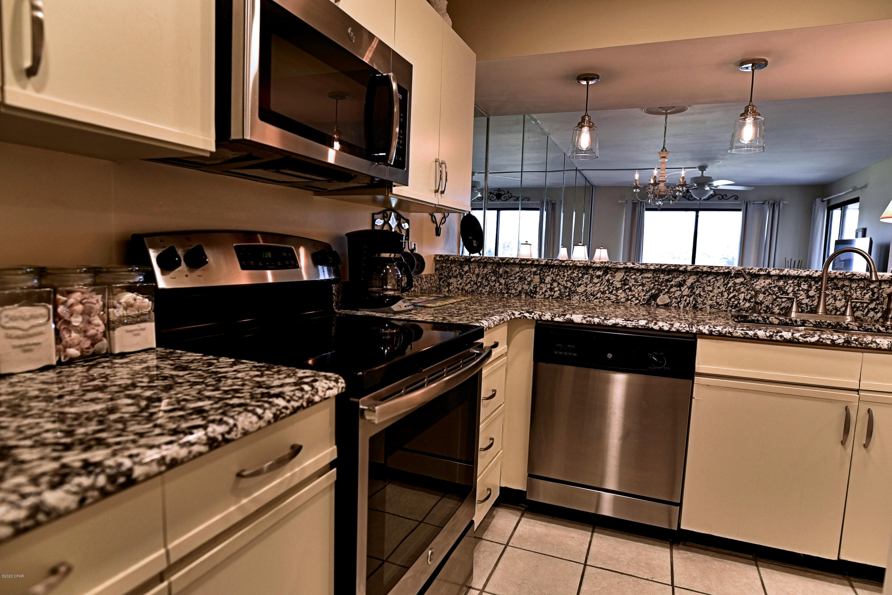 Edgewater Golf Villas V-B - Residential