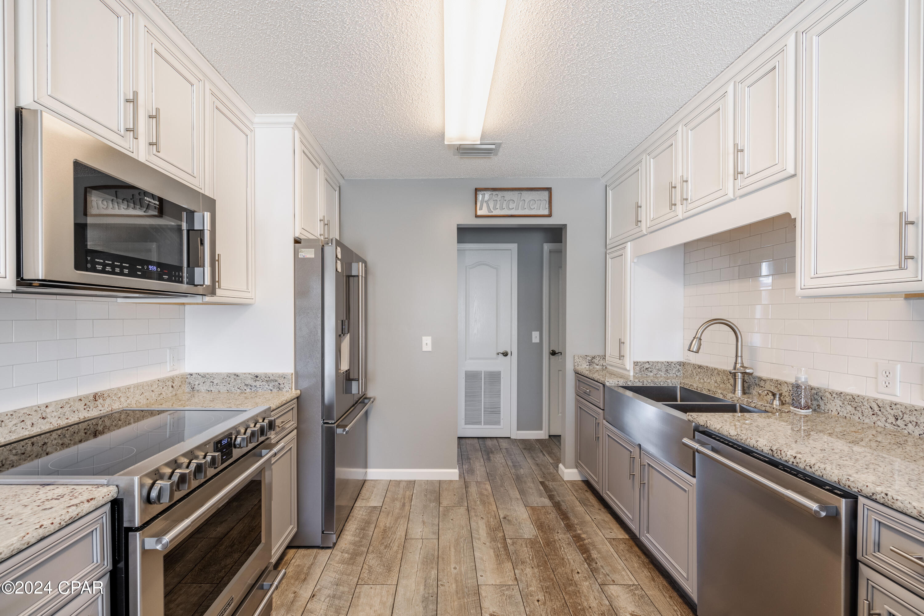 Highway 22 West Estates - Residential