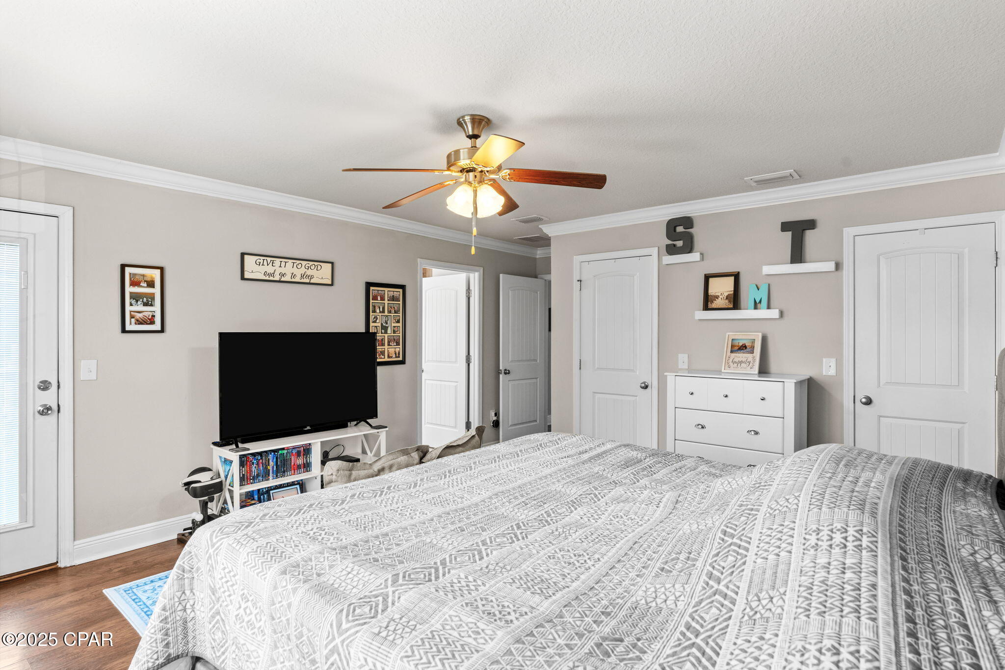 Magnolia Bay Club - Residential