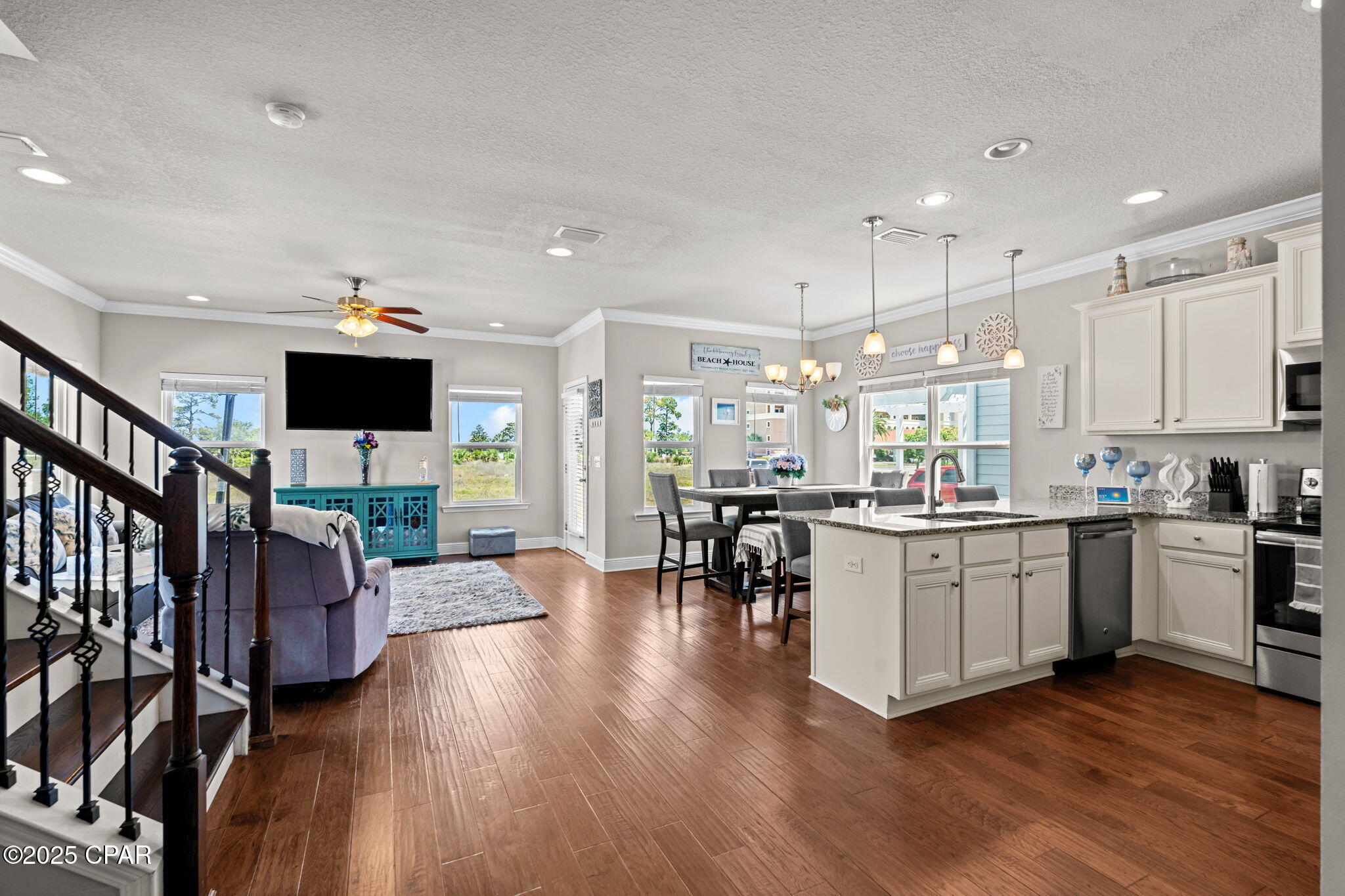 Magnolia Bay Club - Residential