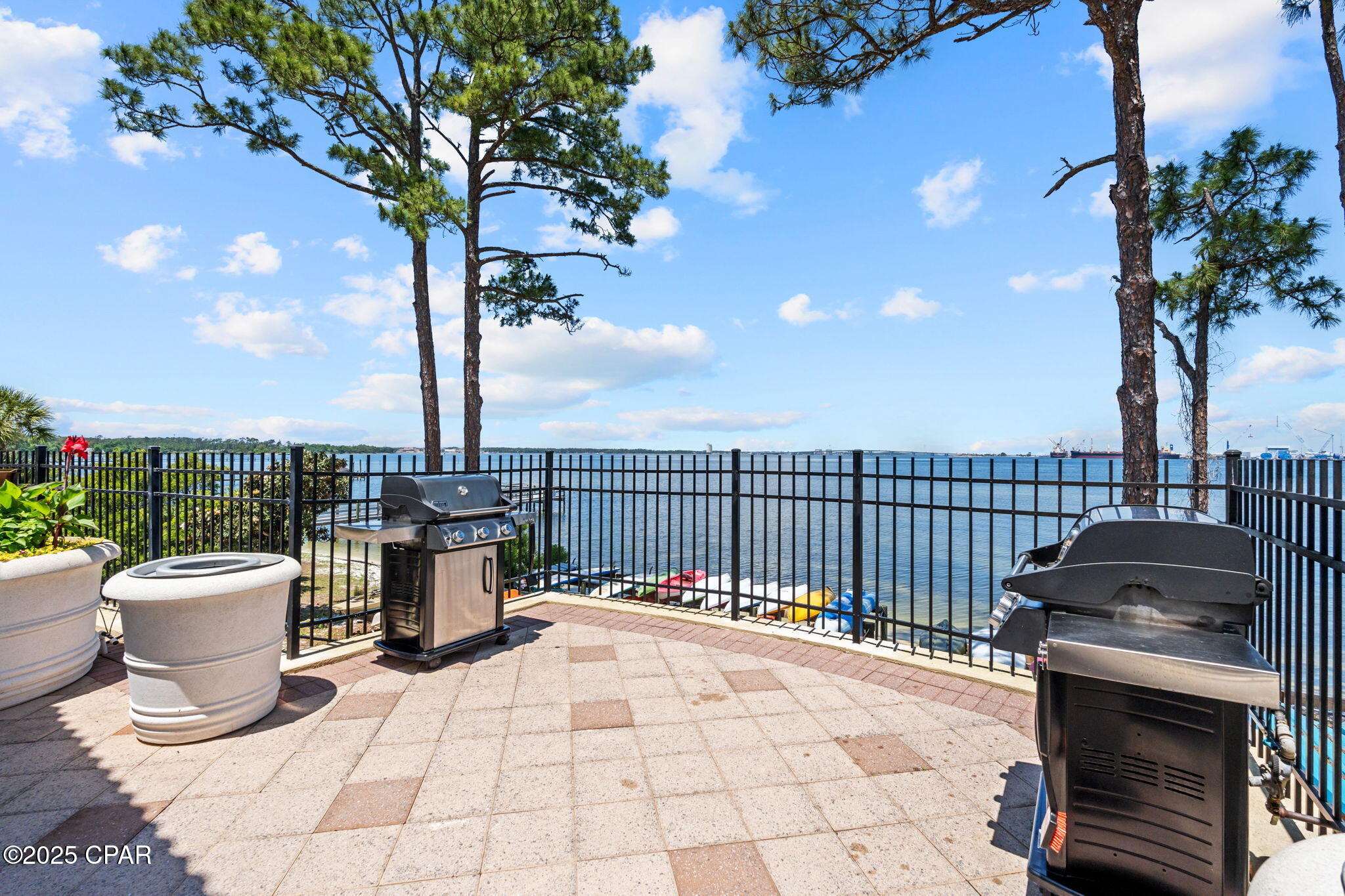 Magnolia Bay Club - Residential