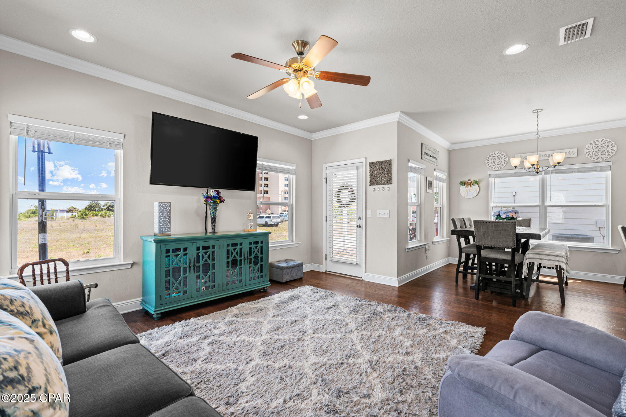 Magnolia Bay Club - Residential