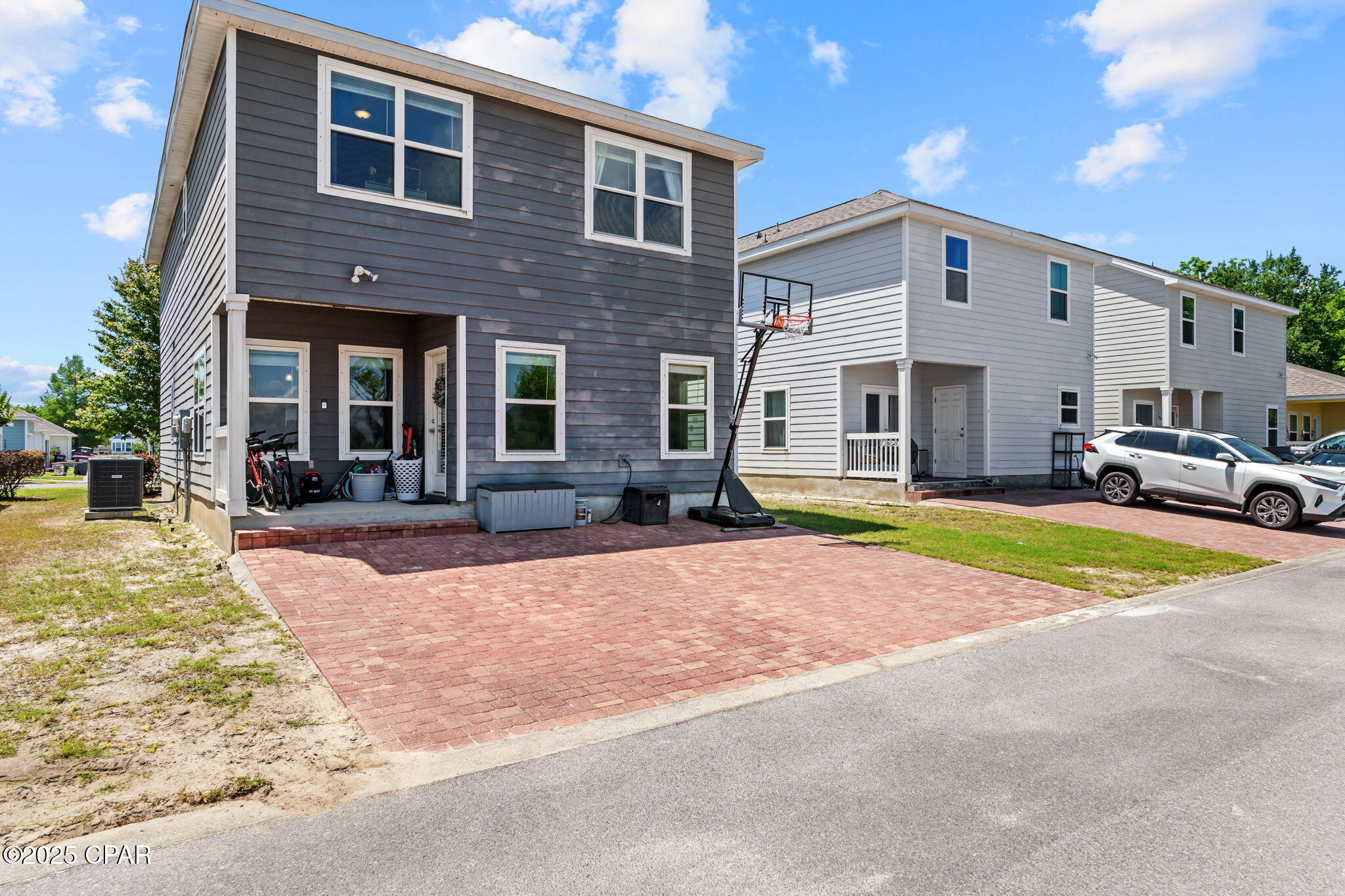 Magnolia Bay Club - Residential