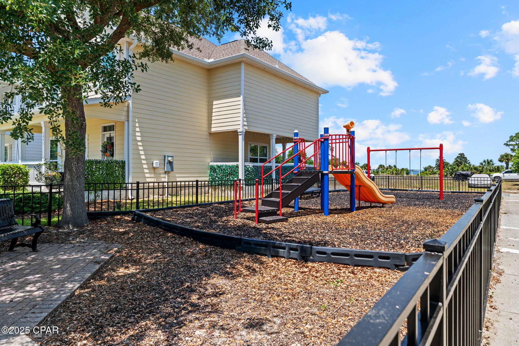 Magnolia Bay Club - Residential