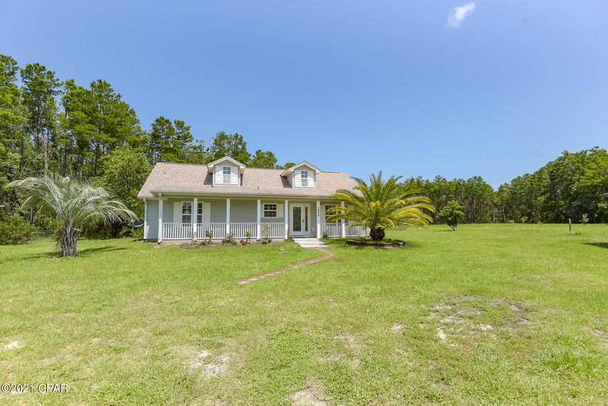 *FOR RENT* Beautiful home on 4 ACRES! Home is near Deane Bozeman, has a paved road access that leads into a private driveway. On the inside, it features an open layout with a split floor plan. Enjoy the privacy and open area this home has to offer! More photos of the interior will be coming soon! *The barn that is featured on this home will be locked by owners and is not included the lease of home* Please visit our website at whenyouthinkrentals.com for applications.