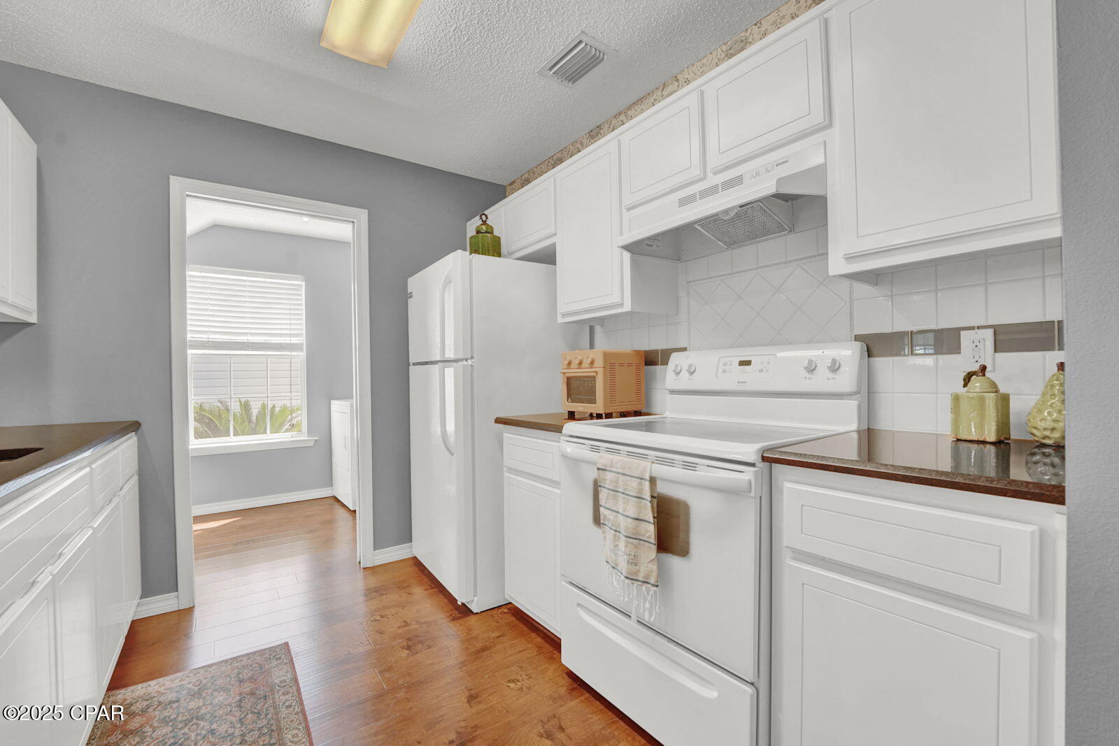 Escada - Residential