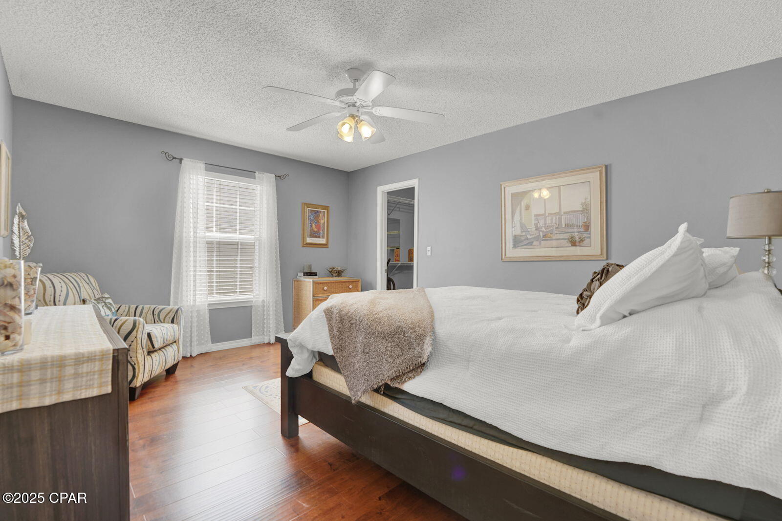 Escada - Residential