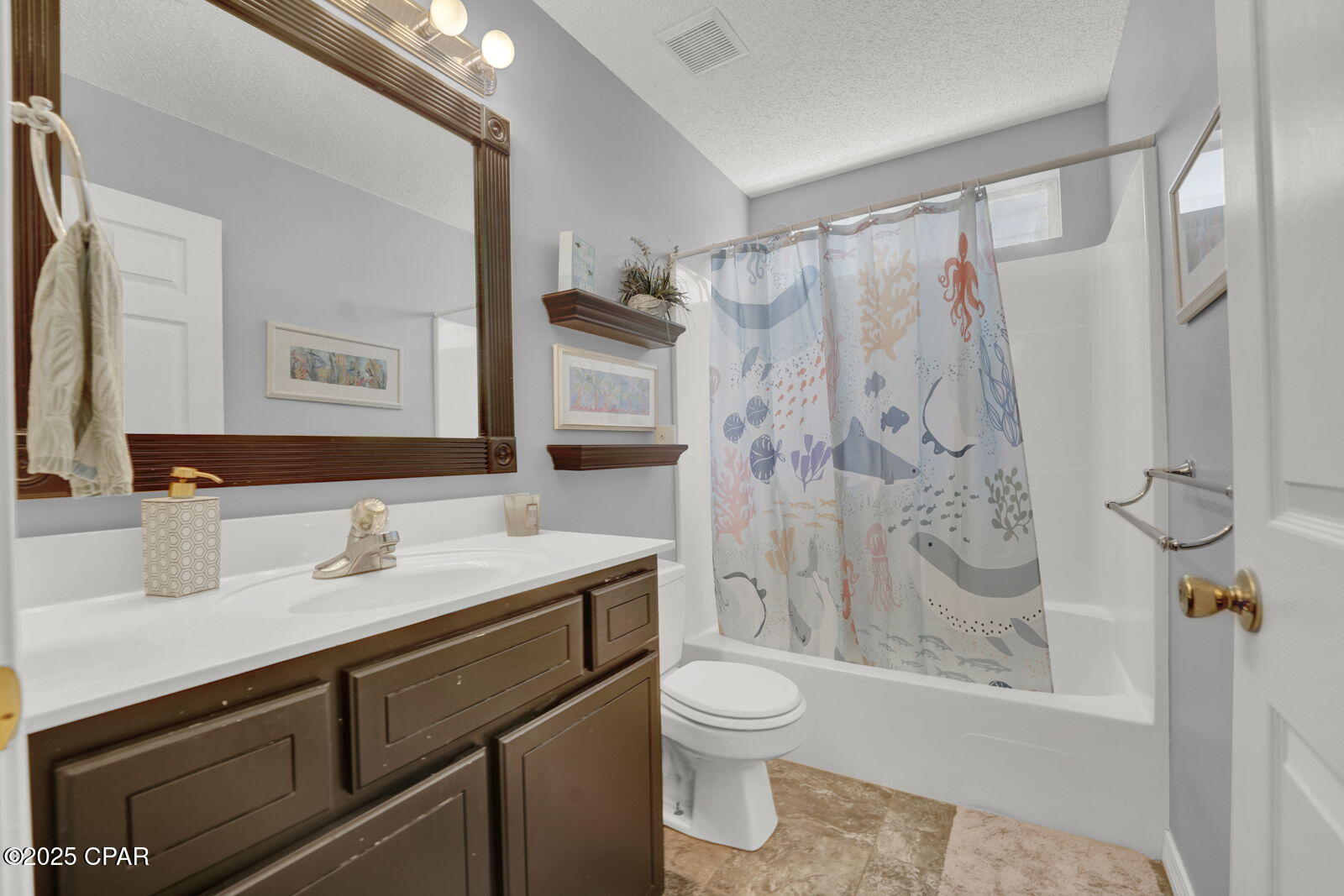 Escada - Residential