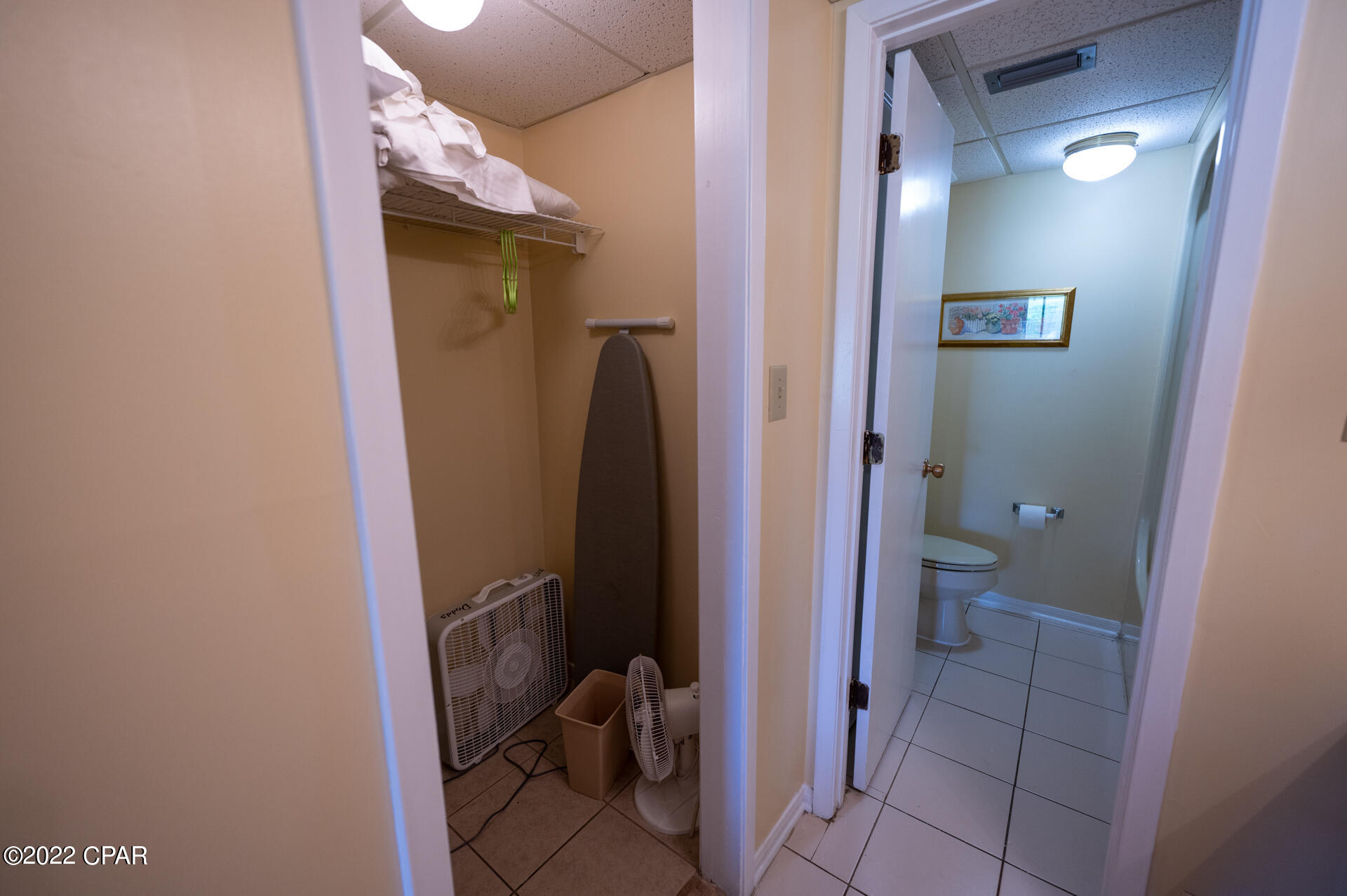 Edgewater Golf Villas V-B - Residential