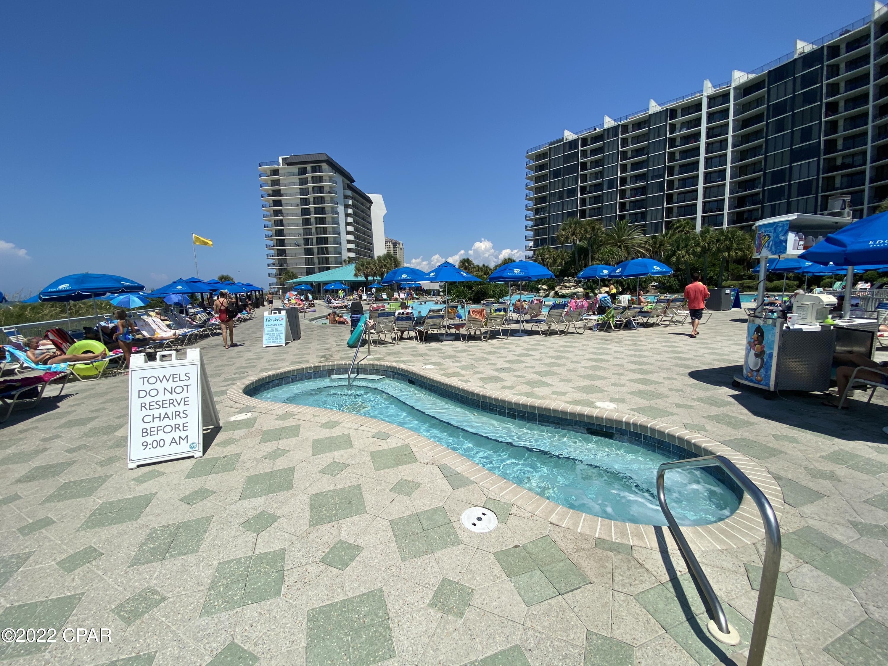 Edgewater Golf Villas V-B - Residential