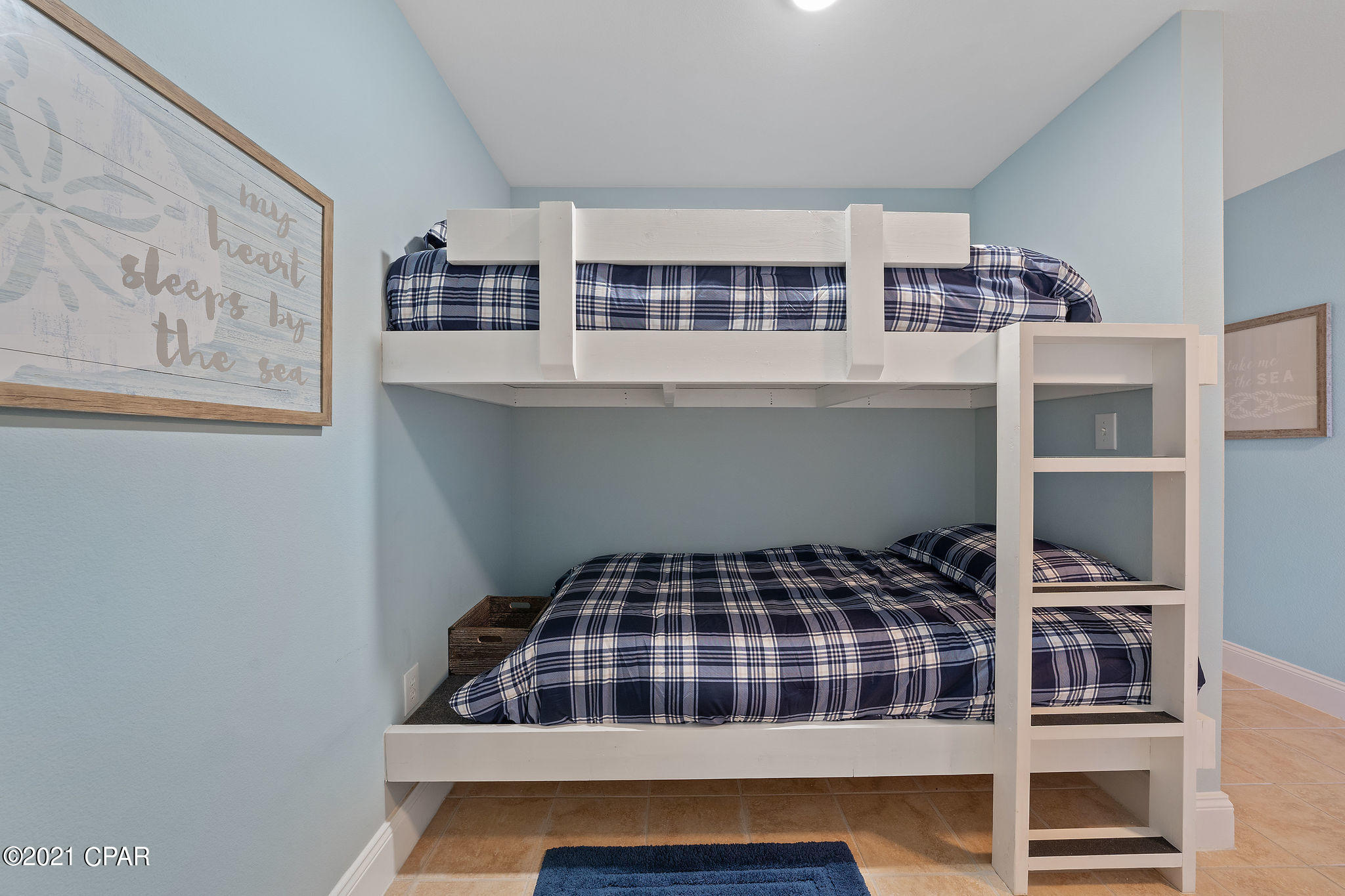 Laketown Wharf - Residential