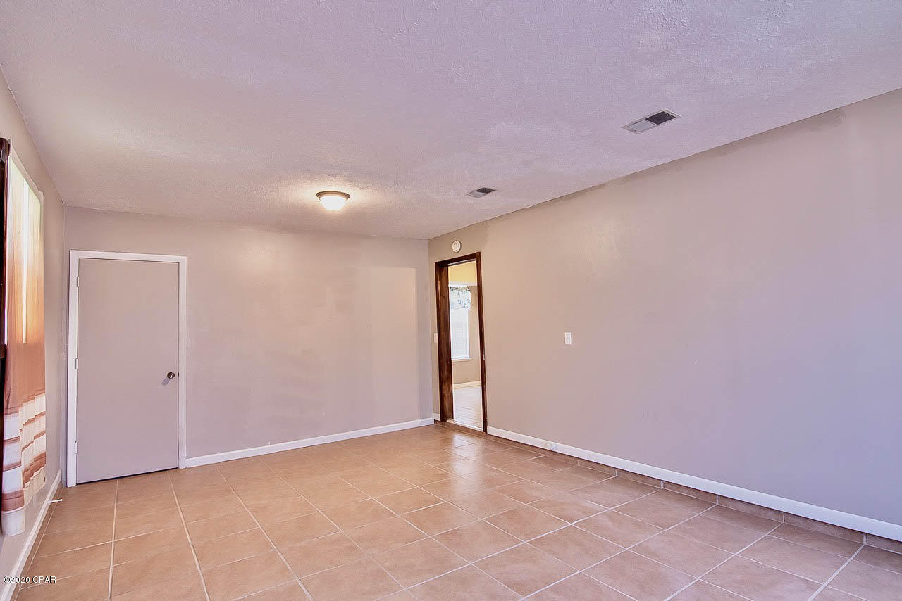 Towne & Country Lake Estates - Residential