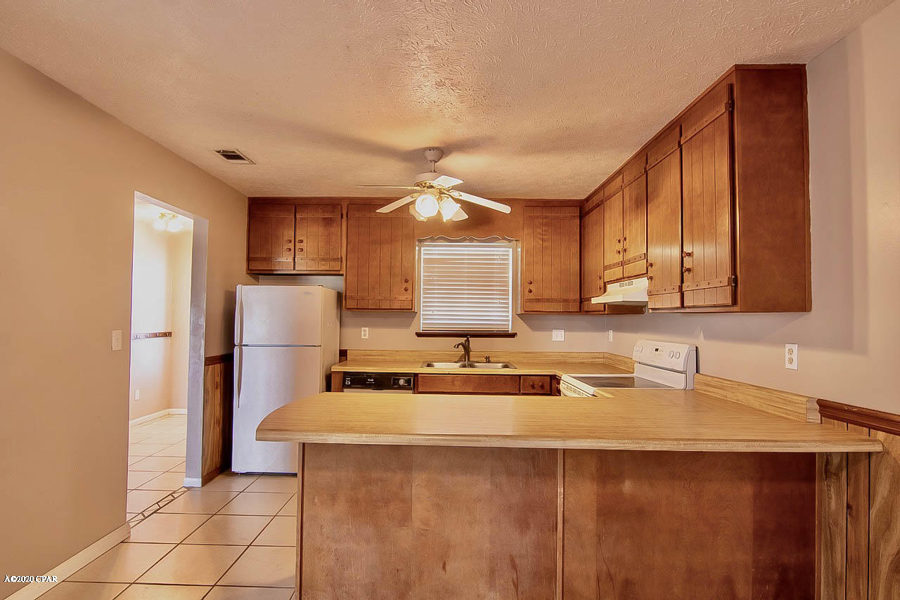 Towne & Country Lake Estates - Residential