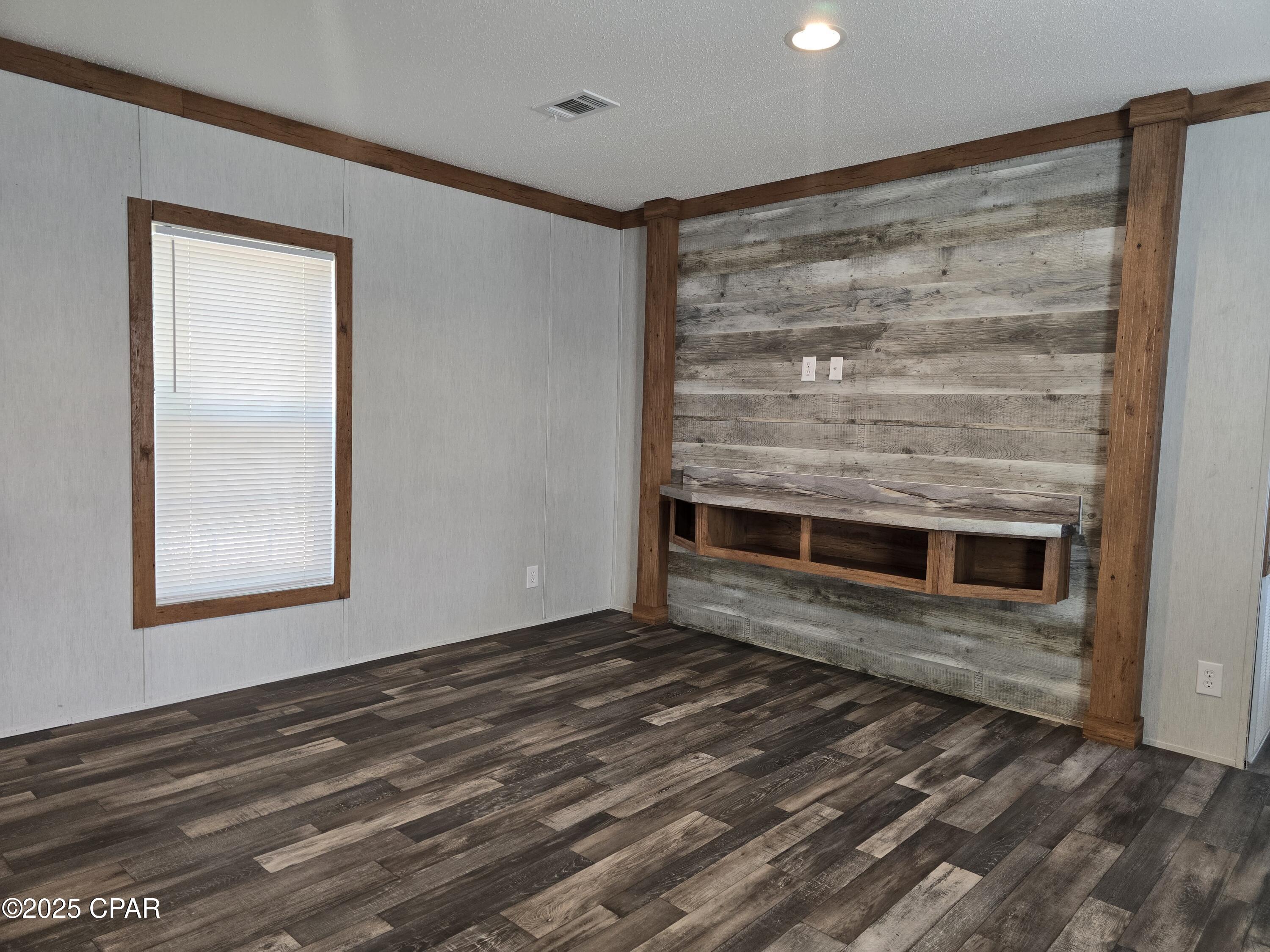 Tung Grove Ests 1st Sec - Residential