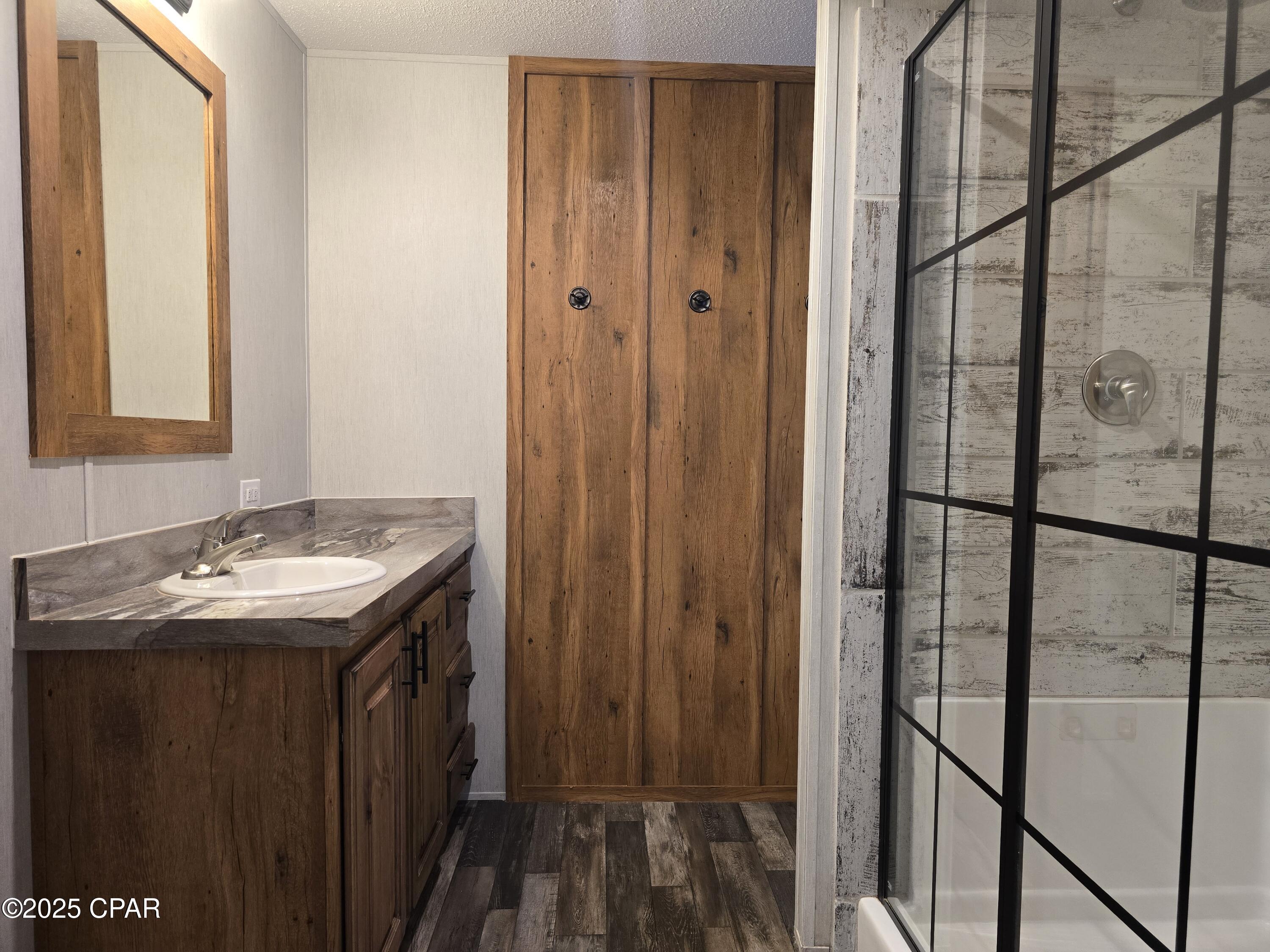 Tung Grove Ests 1st Sec - Residential