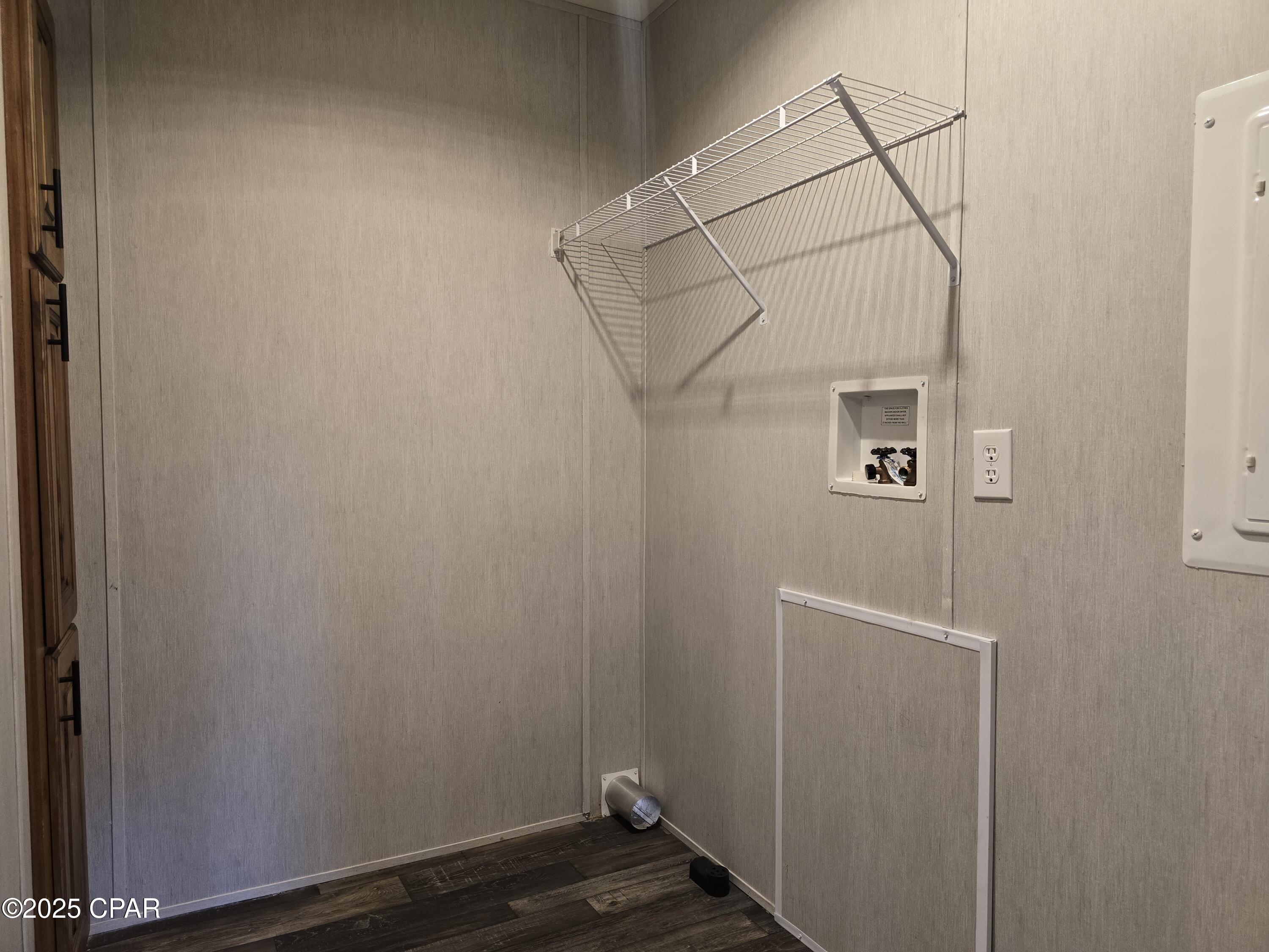 Tung Grove Ests 1st Sec - Residential